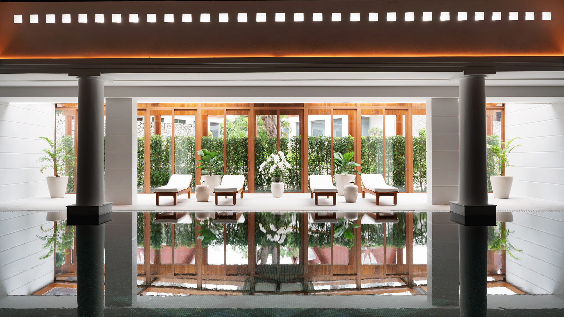  India Far East & Australasia, Thailand, Chiva-Som International Health Resort, Pool Loungers