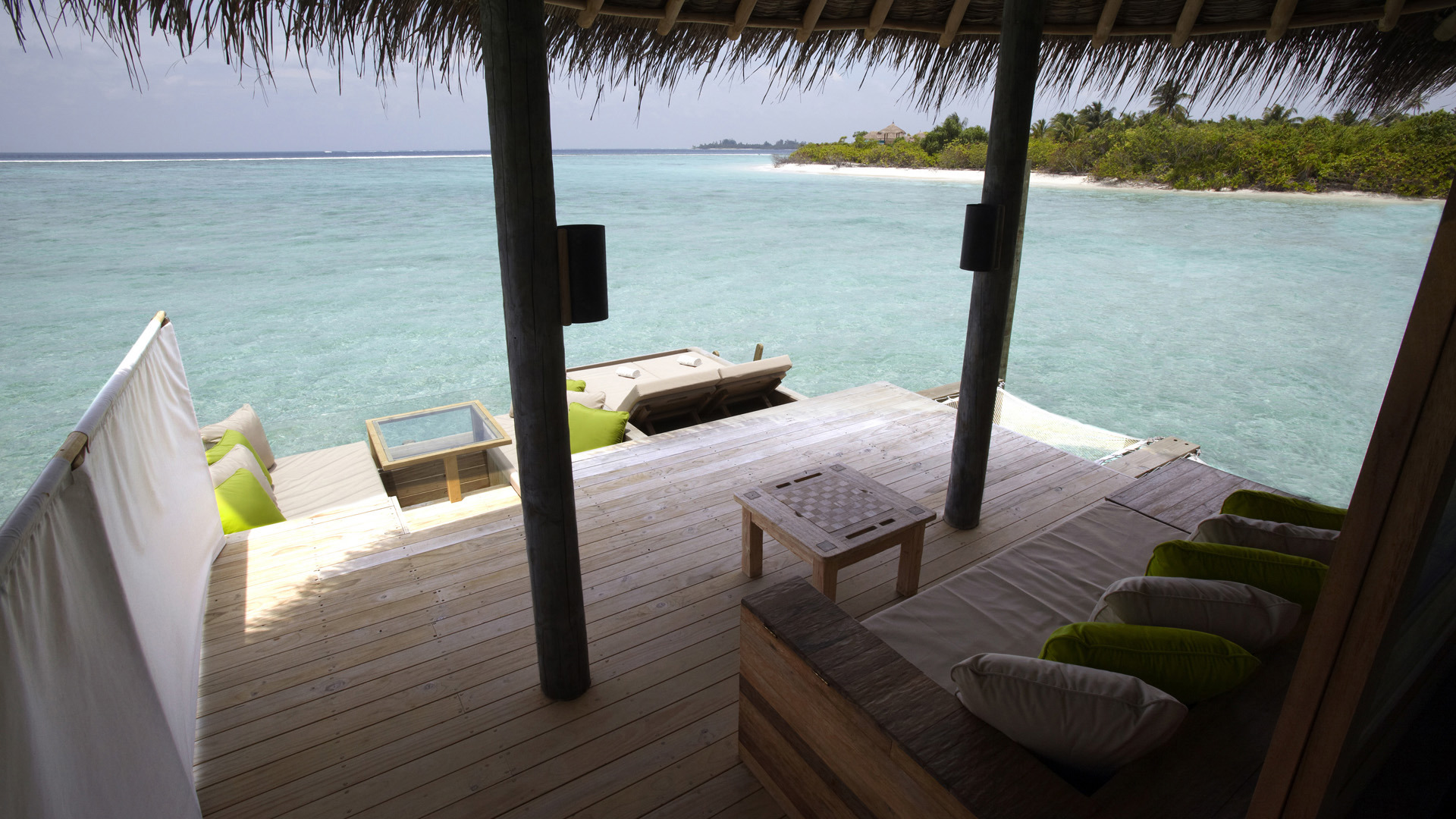 Indian Ocean, Maldives, Six Senses Laamu, Water villa deck