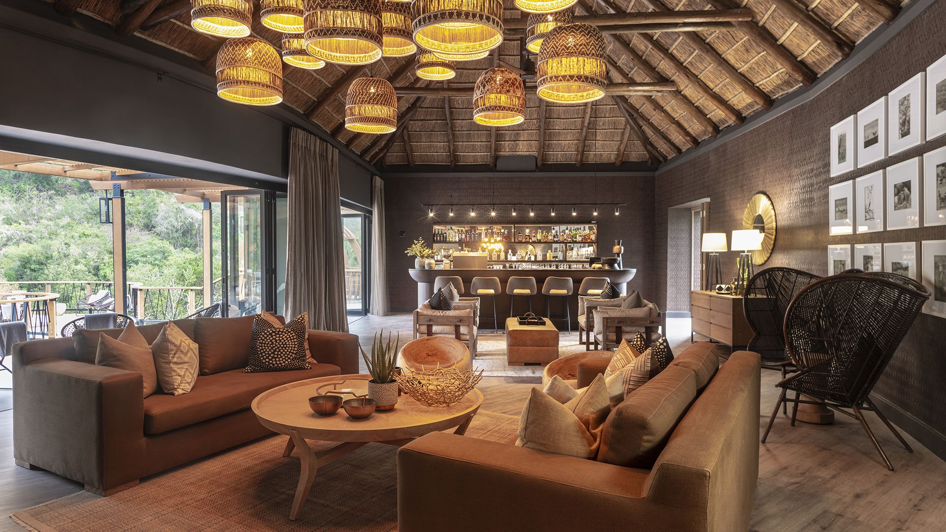  Africa, South Africa, Eagles Crag at Shamwari Private Game Reserve, Lounge