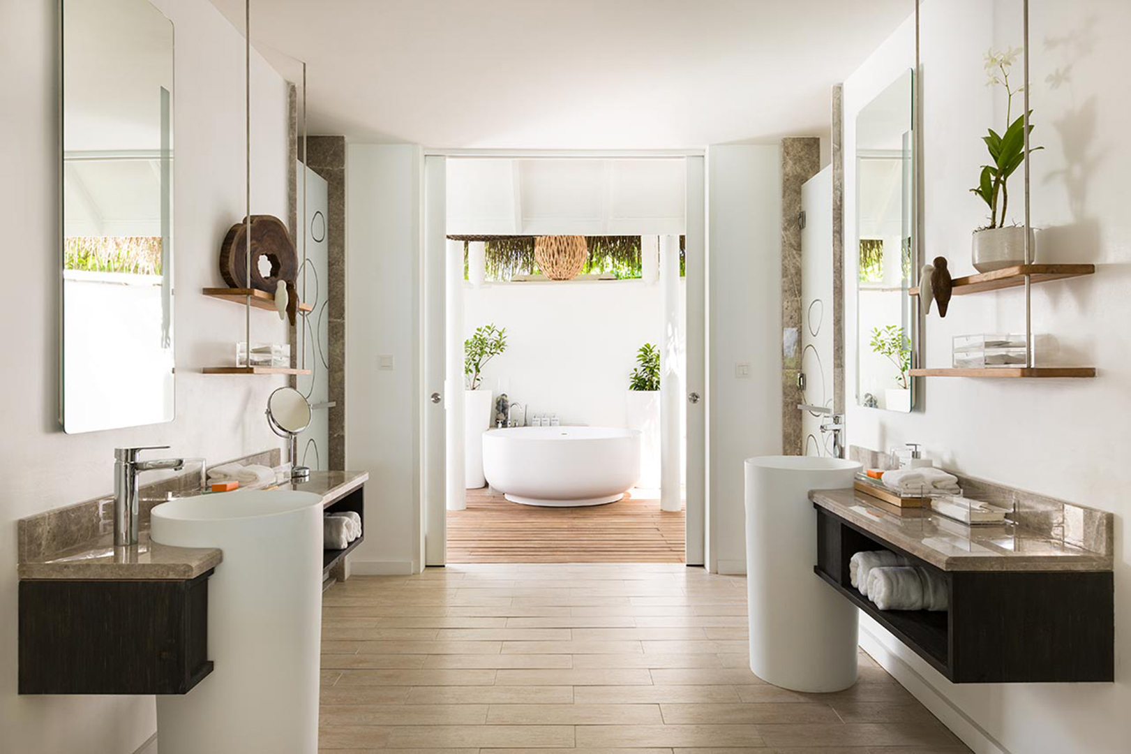 Indian Ocean, Maldives, LUX* South Ari Atoll Resort & Villas, Villa bathroom