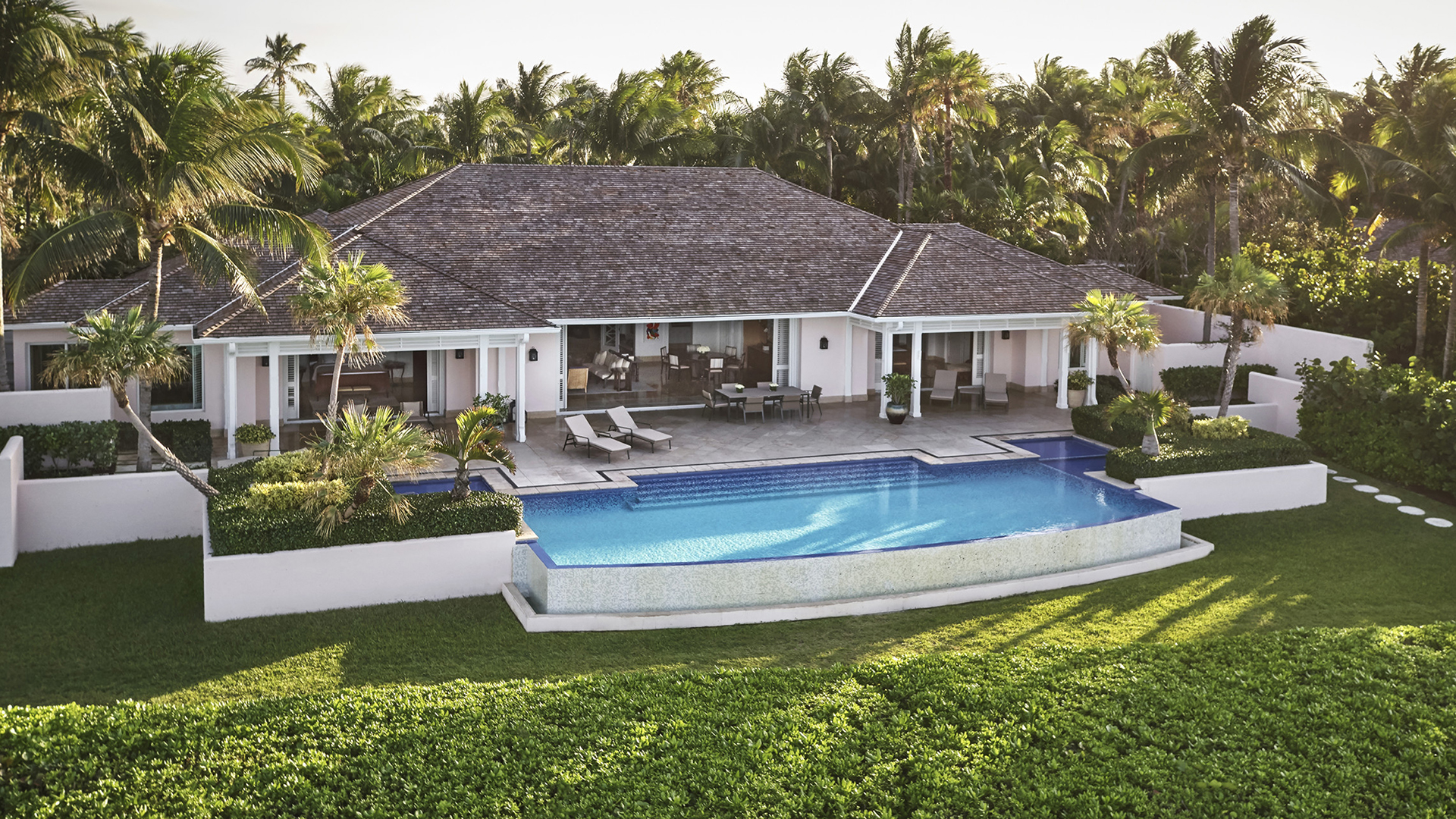 Caribbean, Bahamas, The Ocean Club A Four Seasons Resort, Villa Exterior