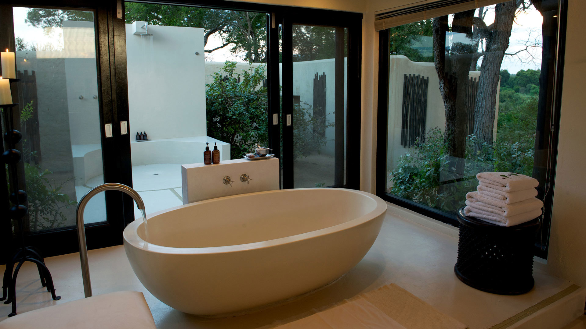  Luxury Africa Holidays, South Africa, Ivory Lodge at Lion Sands Private Game Reserve, Bathroom