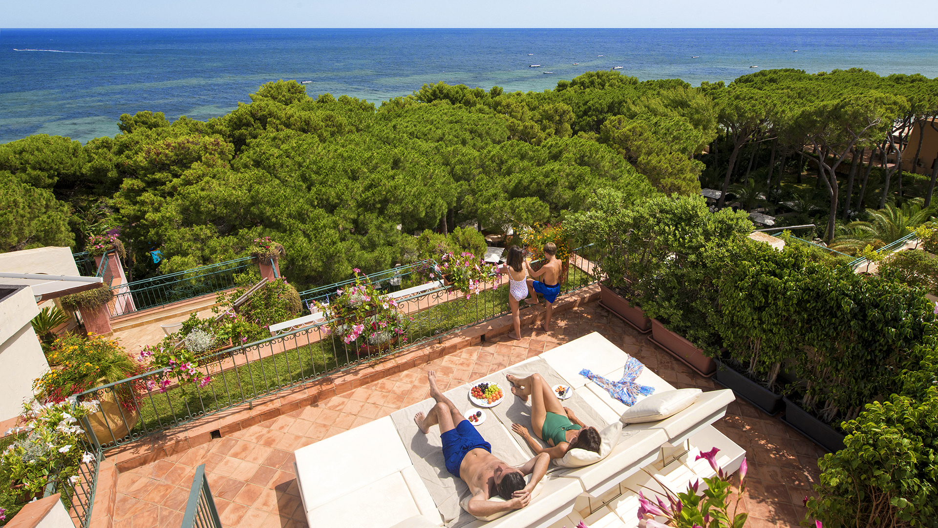 Europe, Italy, Sardinia, Forte Village - Il Castello, Terrazza Suite Reale