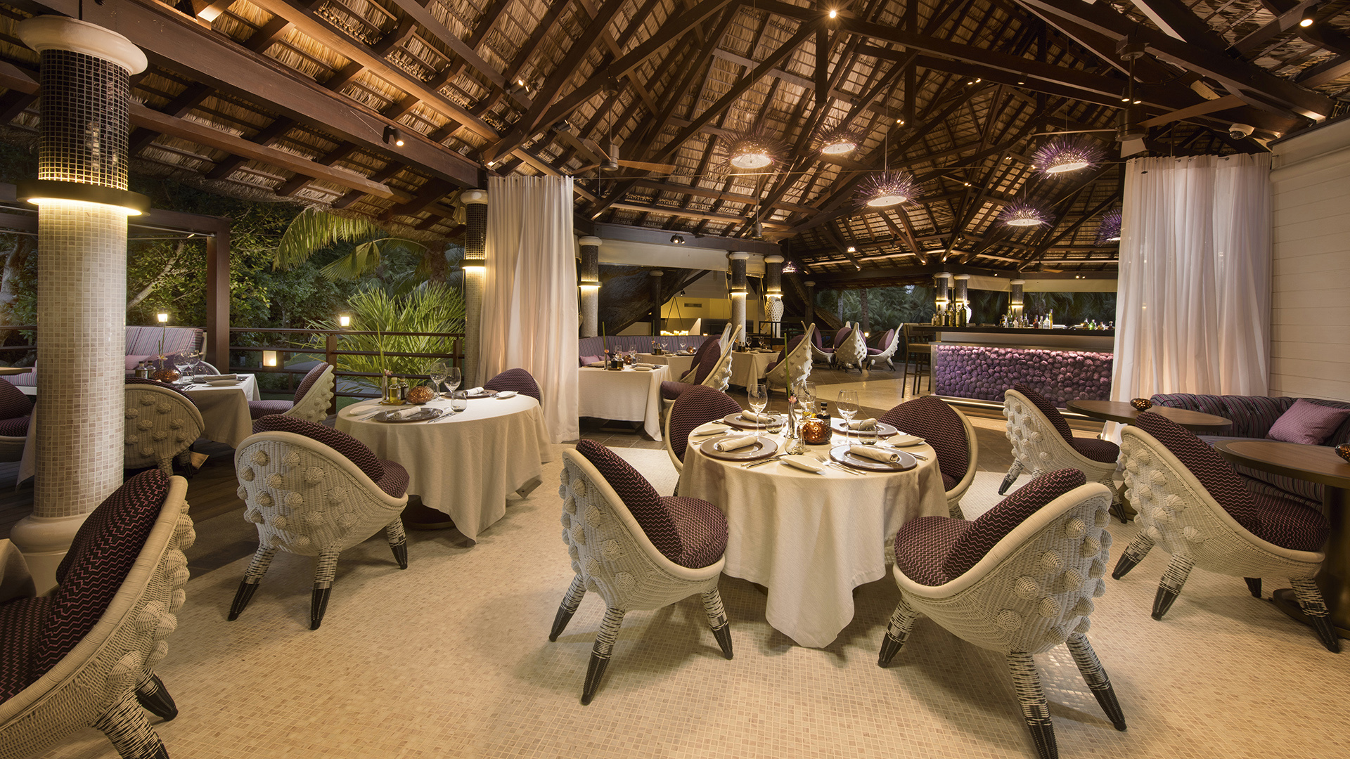 Indian Ocean, Seychelles, Constance Lemuria Seychelles, Diva Restaurant