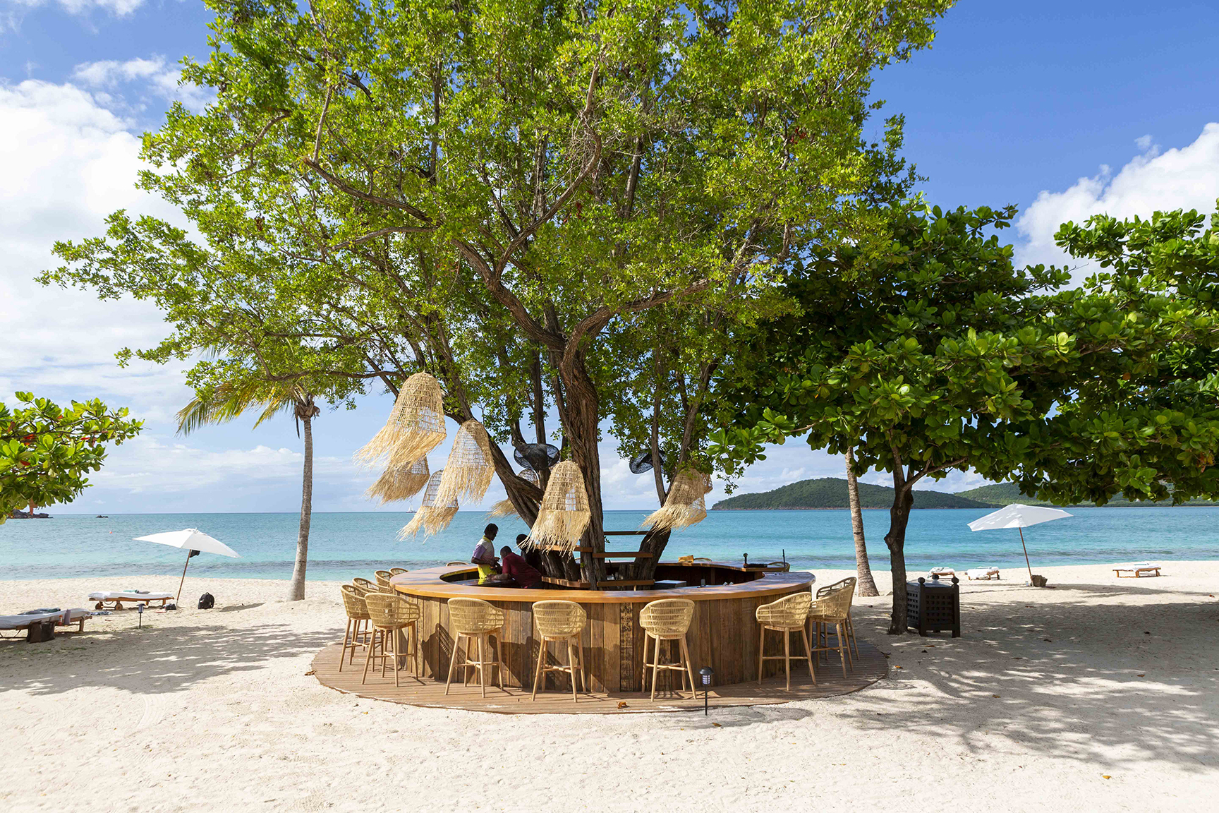 Caribbean & Mexico, Antigua, Hermitage Bay, tree bar on the beach 
