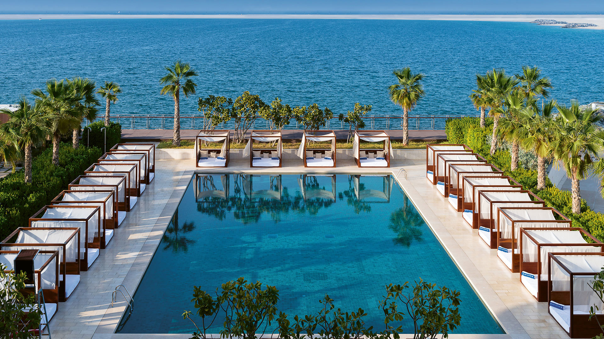 Arabia, Dubai, Bvlgari Resort Dubai, Yacht club pool