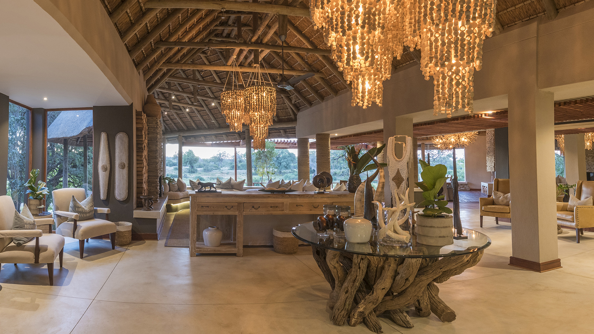Africa, South Africa, Dulini River Lodge, Lodge Seating Area