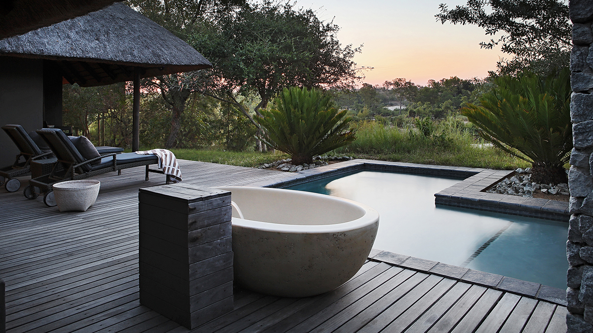  Africa, South Africa, Londolozi Private Granite Suites, Pool