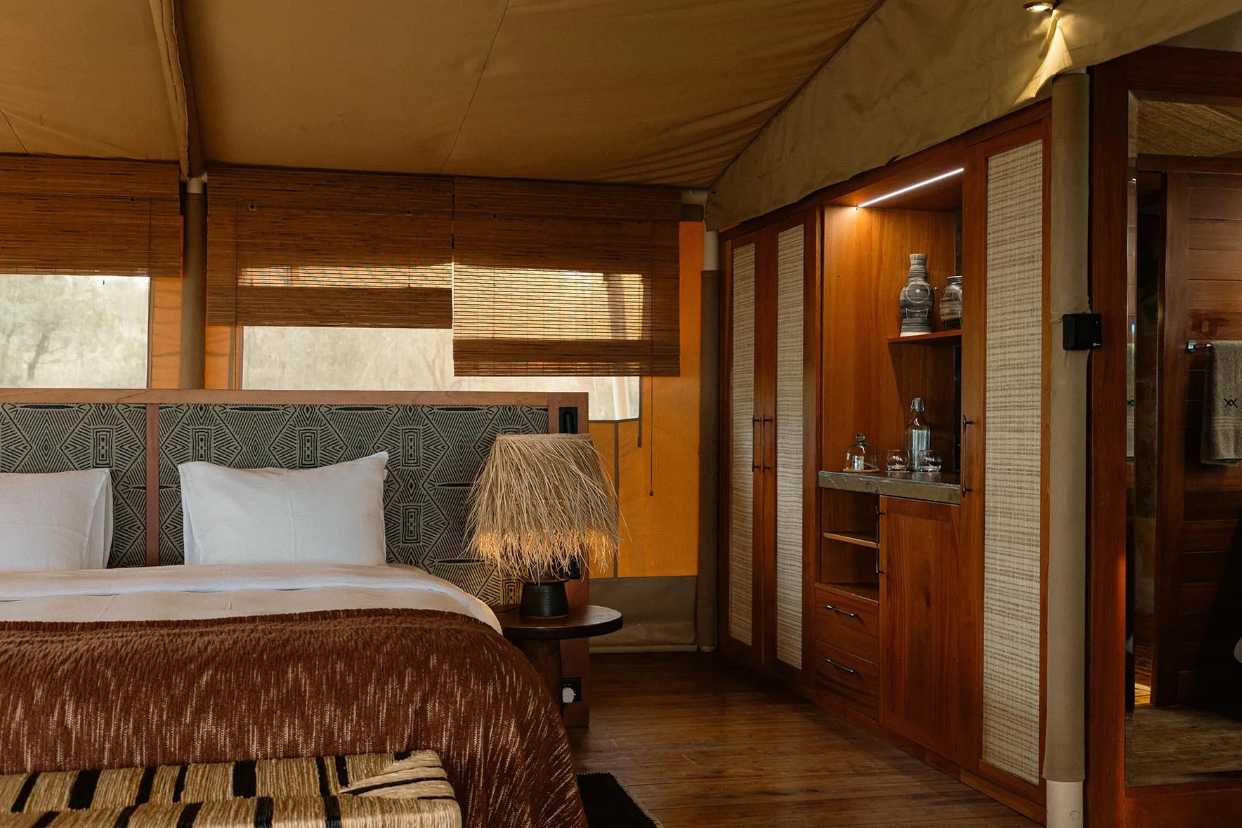 Africa, Tanzania, Serengeti Bushtops, luxury tent bedroom 