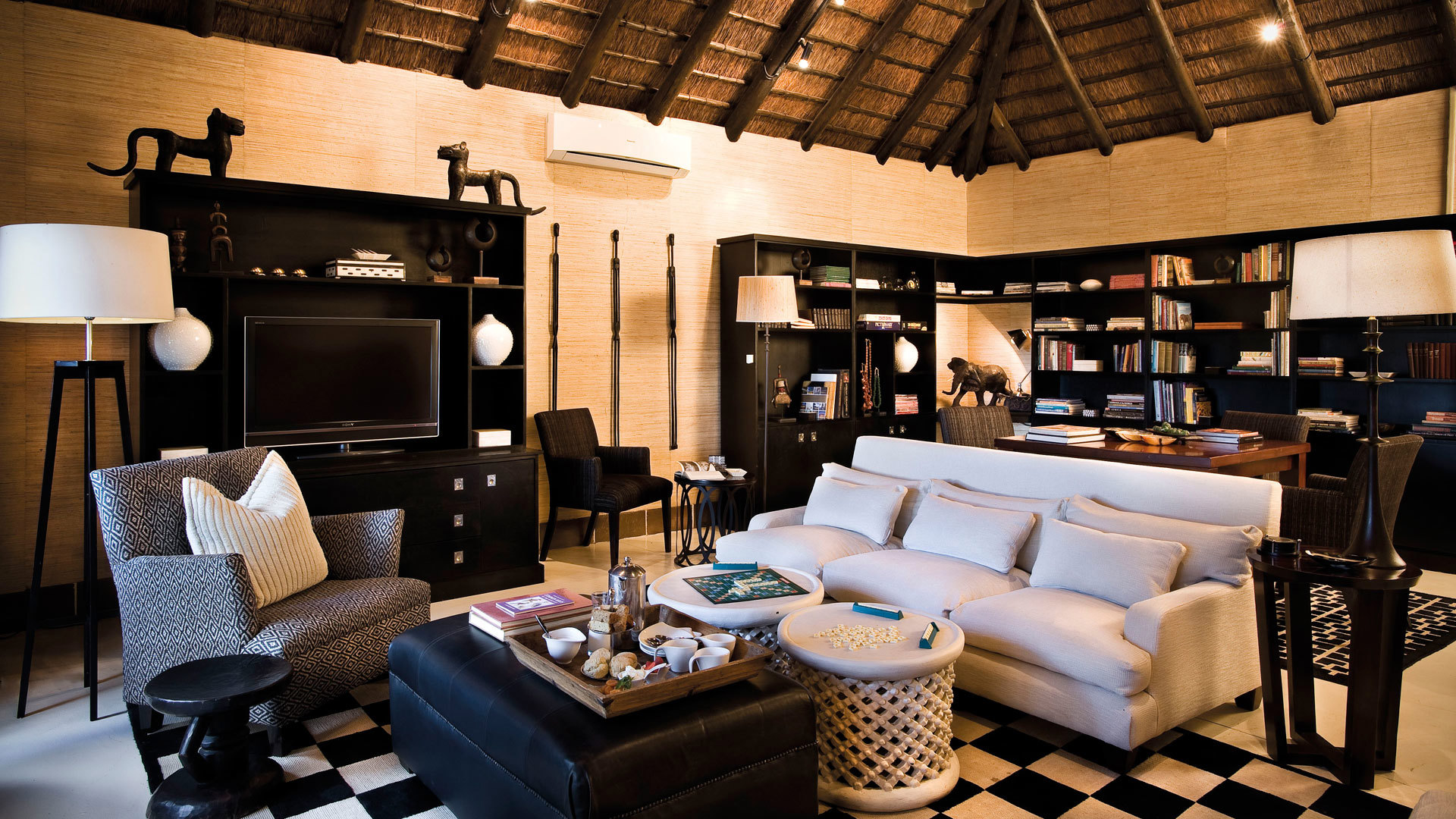 Luxury Africa Holidays, South Africa, Ivory Lodge at Lion Sands Private Game Reserve, Library