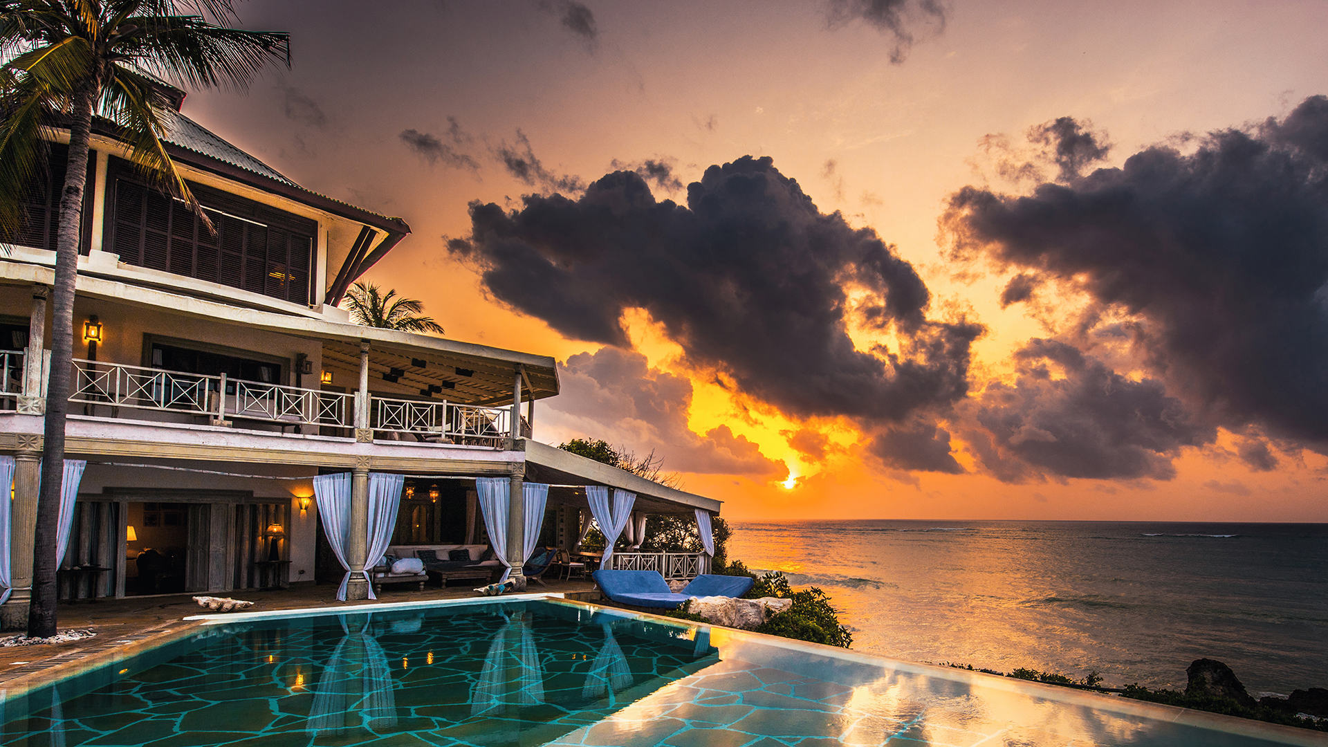  Africa, Kenya, Alfajiri, Sunrise at Cliff Villa