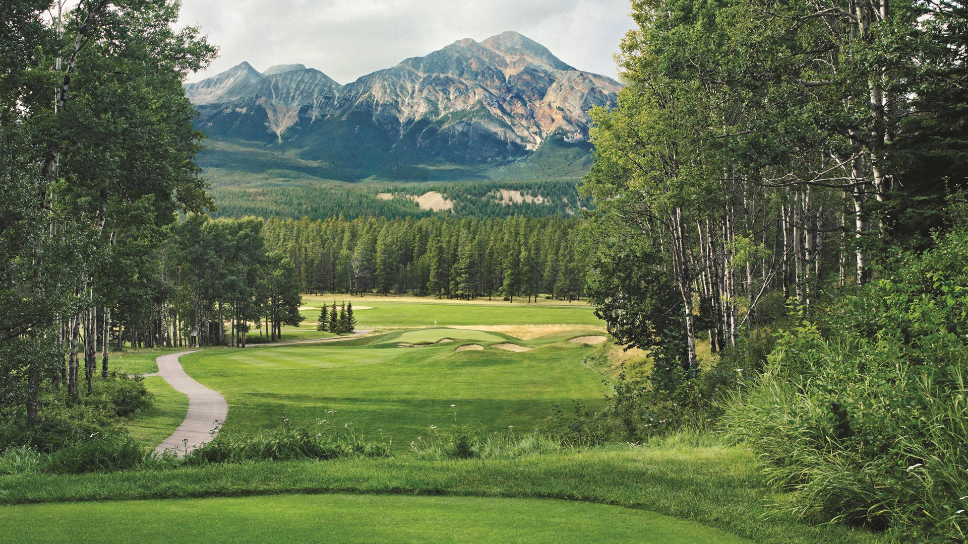  USA, Luxury Canada Holidays, Fairmont Jasper Park Lodge, Golf course