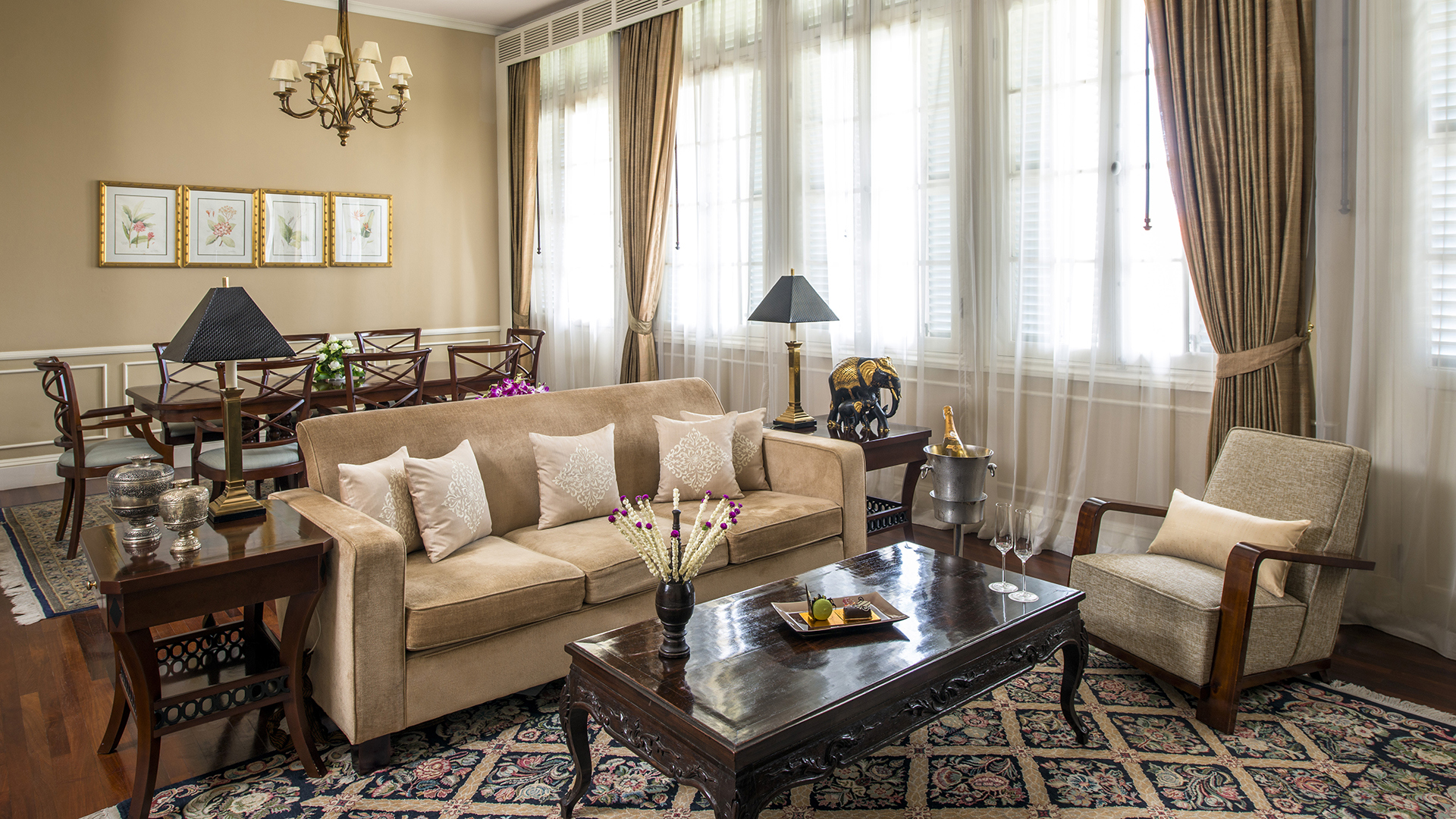  Worldwide, Cambodia, Raffles Hotel Le Royal, Le Royal suite