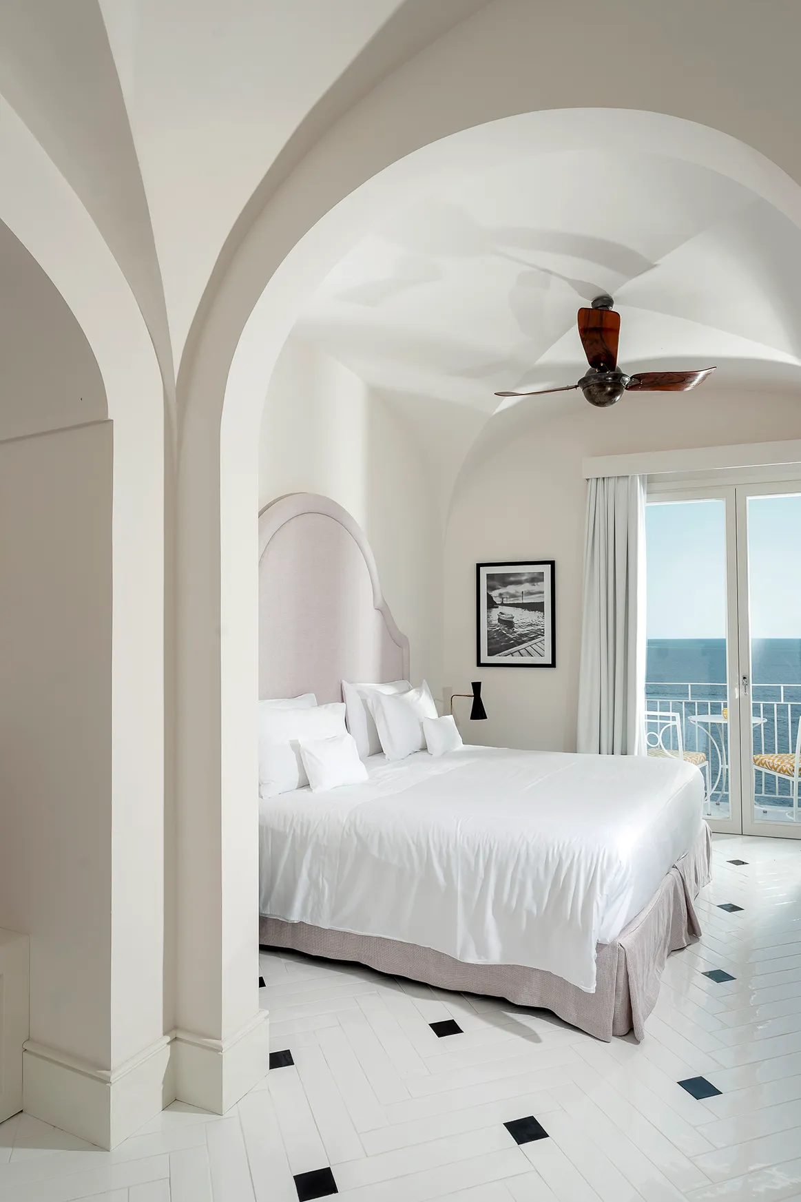 Europe, Italy, Amalfi Coast, Hotel Miramalfi, suite bedroom