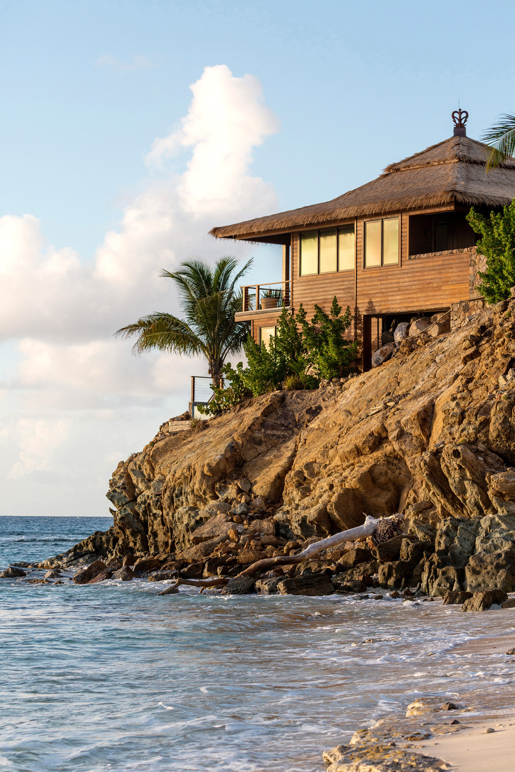 Caribbean, British Virgin Islands, Necker Island, Bali Cliff Low