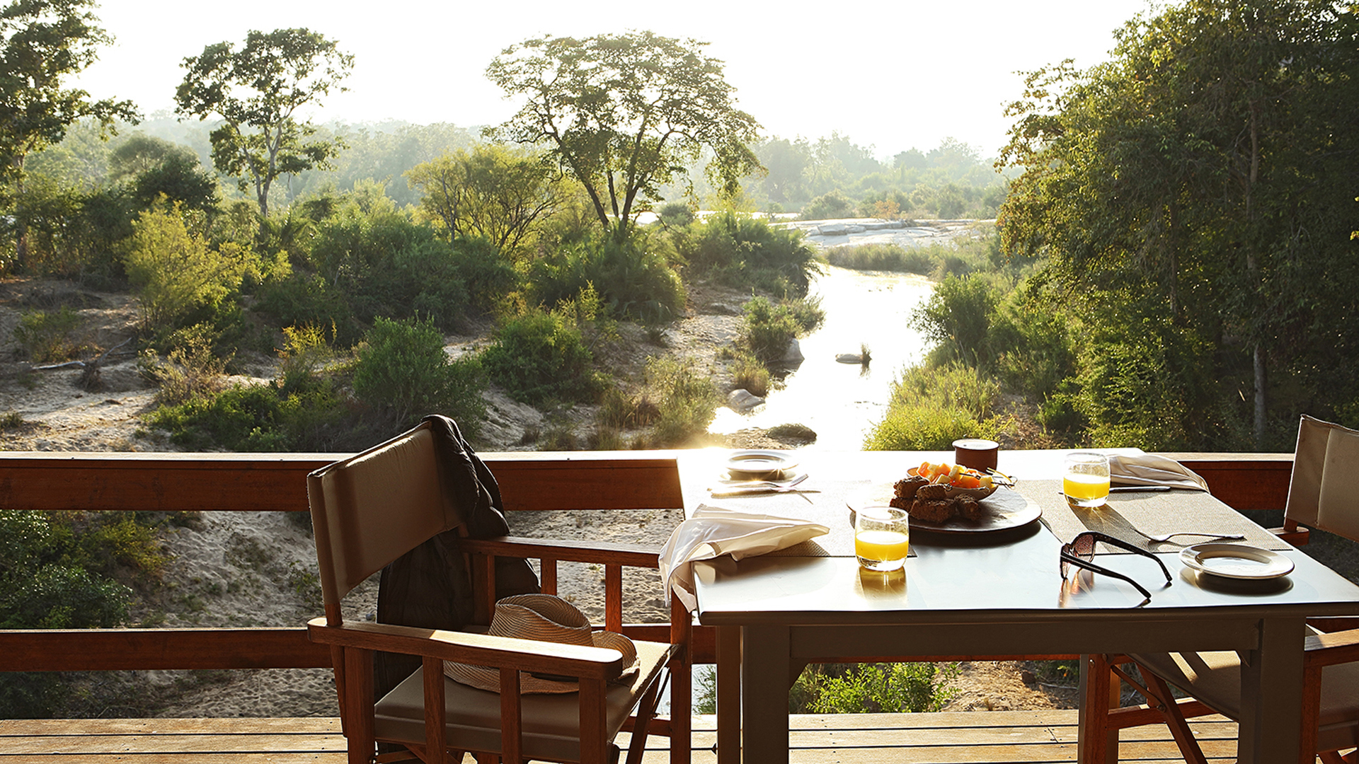  Africa, South Africa, Londolozi Founders Camp, Terrace view