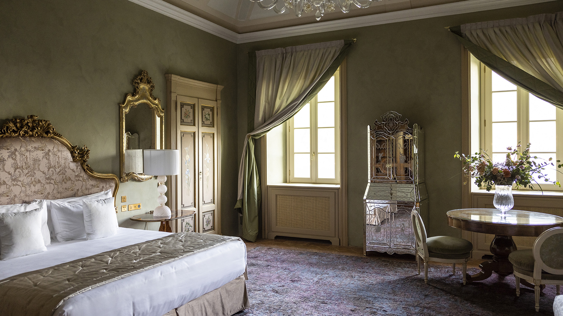  Europe, Italy, Como, Passalacqua, Junior Suite in the Villa