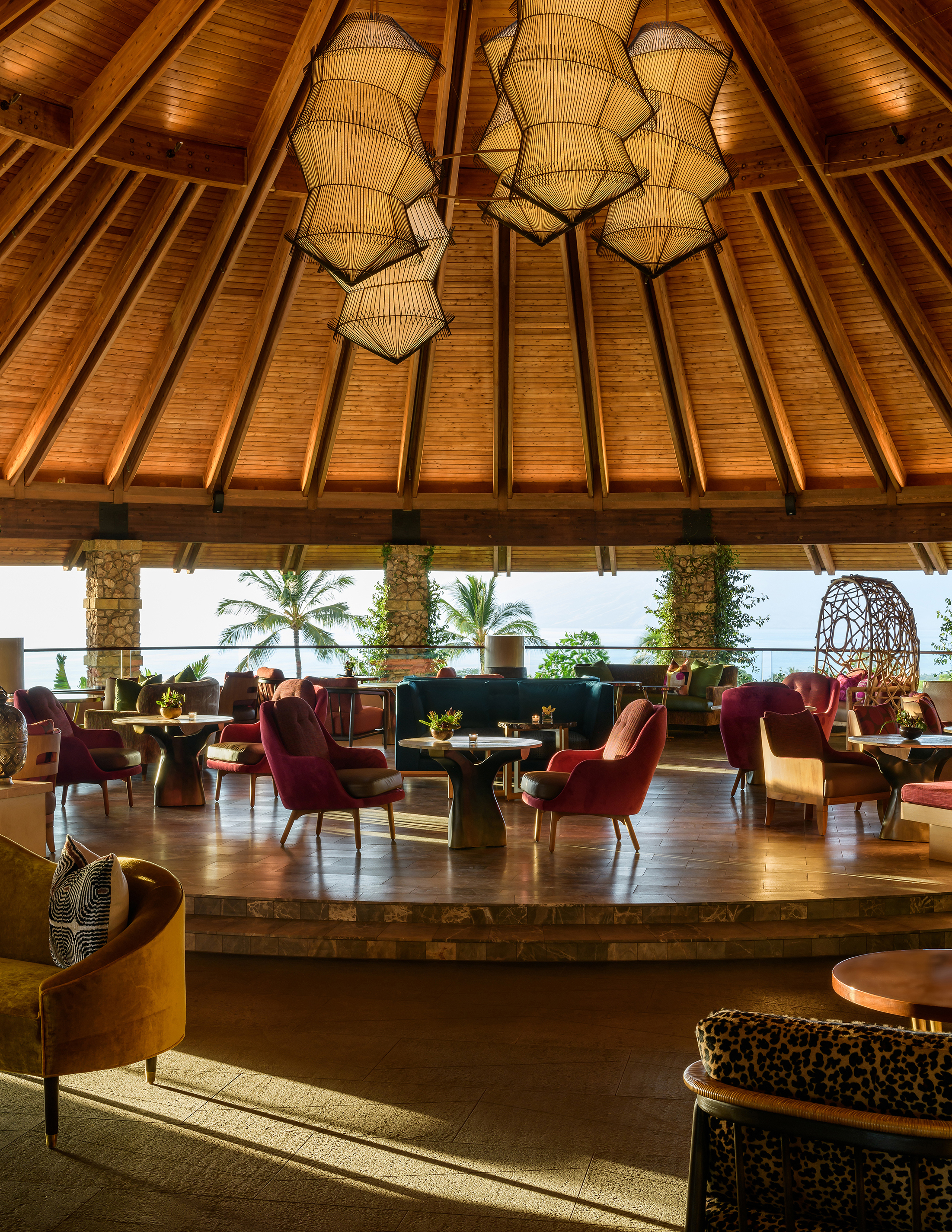 North America & Canada, Hawaii, Hotel Wailea, Birdcage Bar Portrait