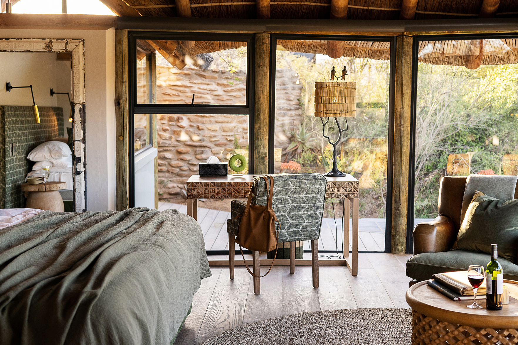 Africa, South Africa, Kwandwe Private Game Reserve, Great Fish River Lodge, bedroom desk 
