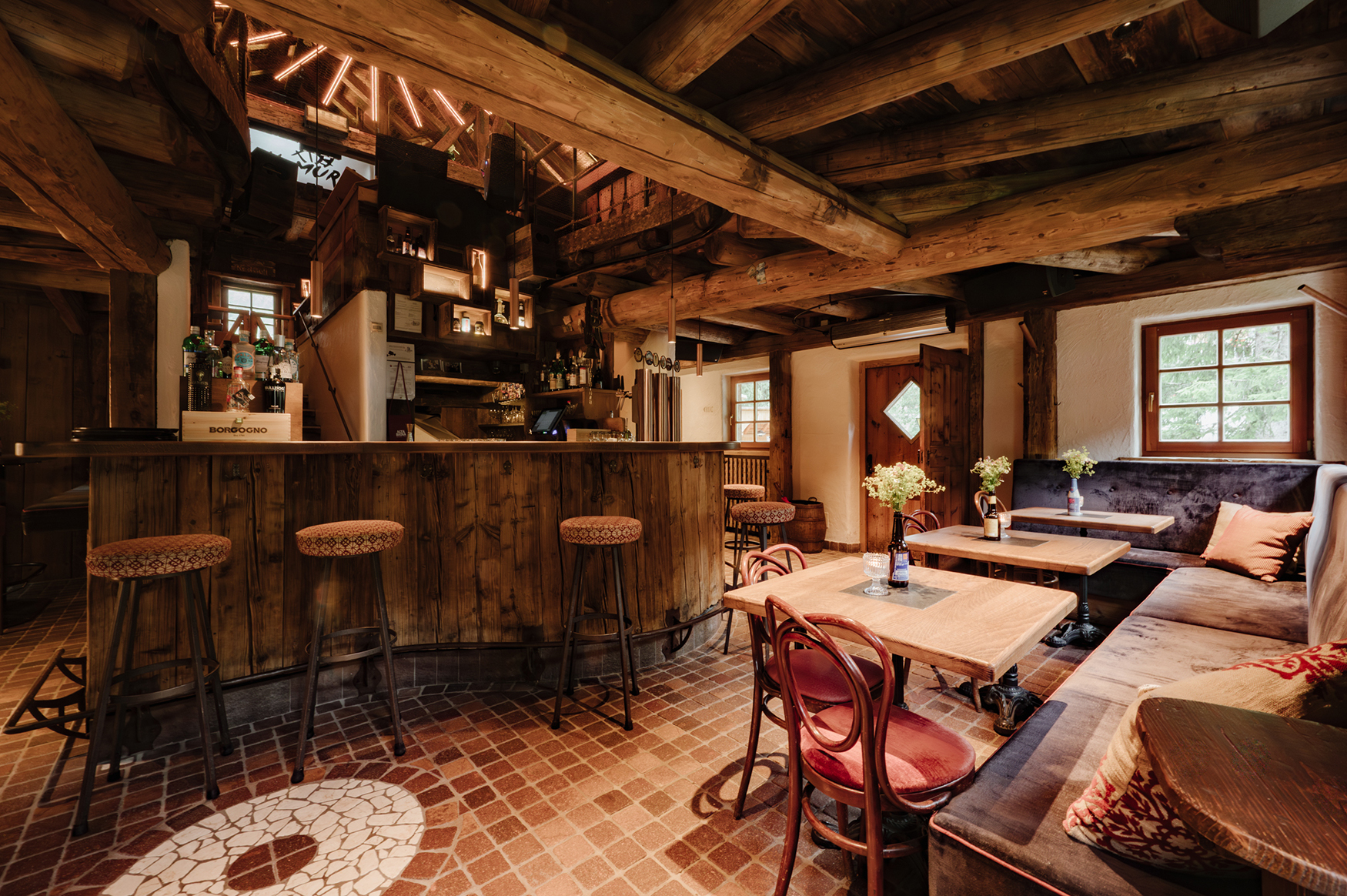 Italy ski holidays, The Dolomites, Hotel La Perla, Murin bar and restaurant