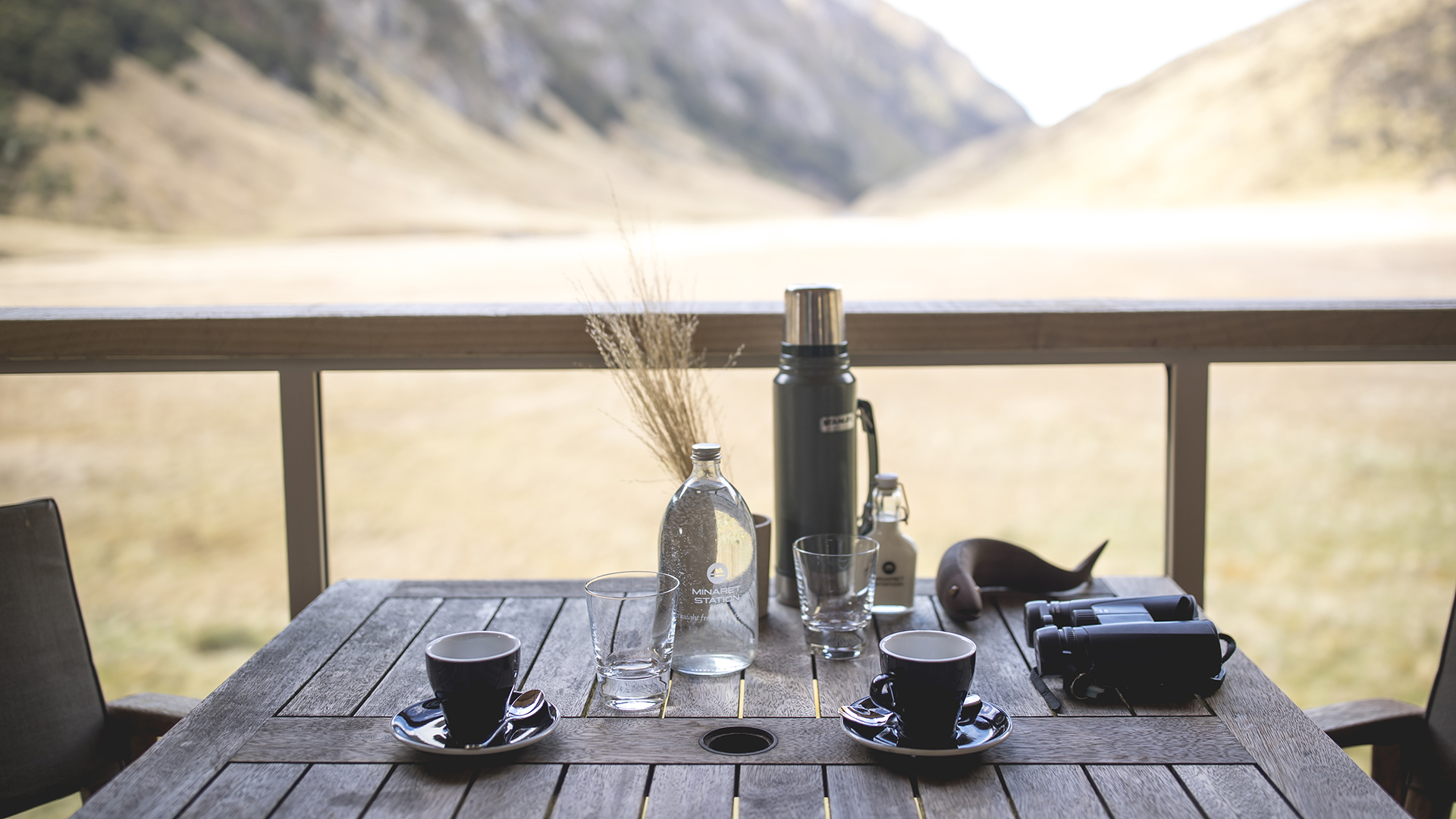  Worldwide, New Zealand, Minaret Station - Luxury Camp, Blacony cuisine