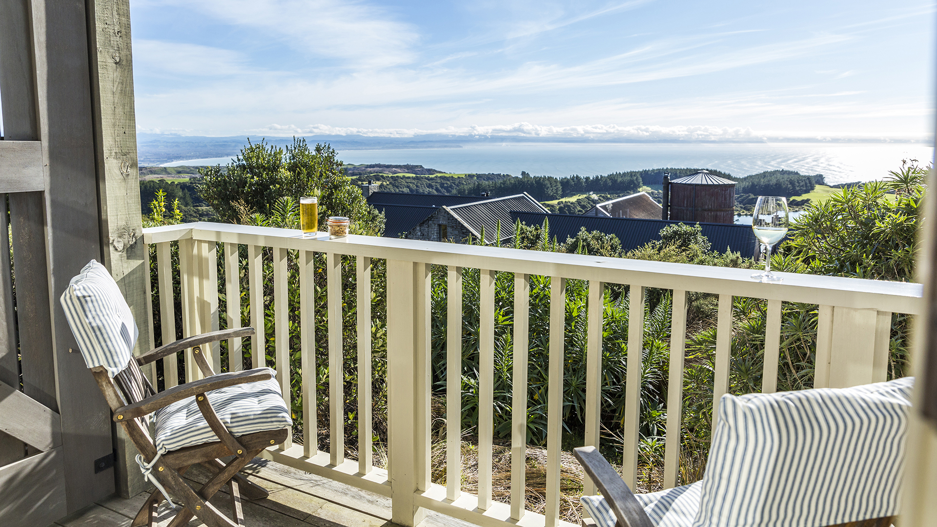  Worldwide, New Zealand, The Farm at Cape Kidnappers, Hilltop family suite balcony
