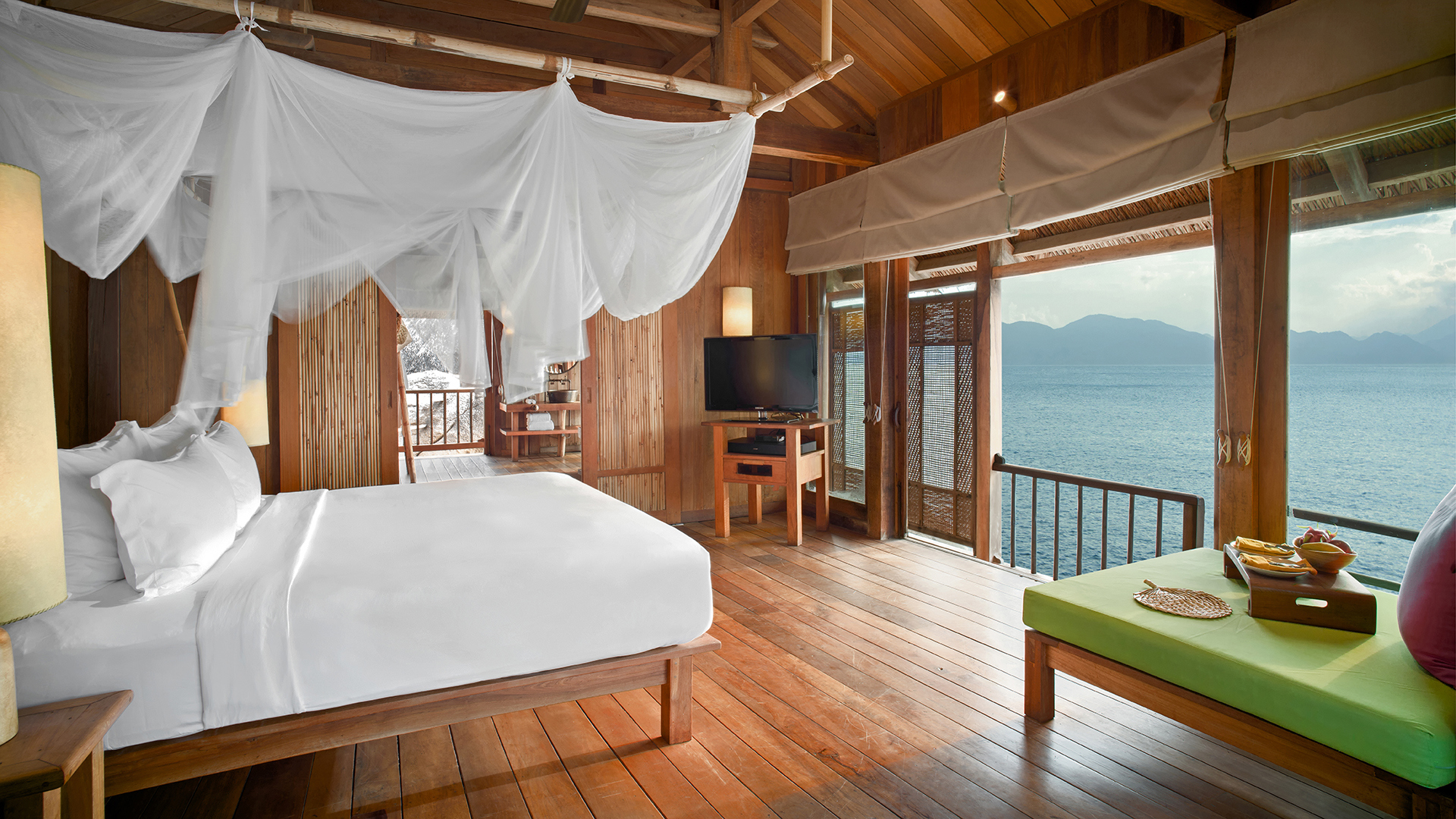  Worldwide, Vietnam, Six Senses Ninh Van Bay, Water villa bedroom