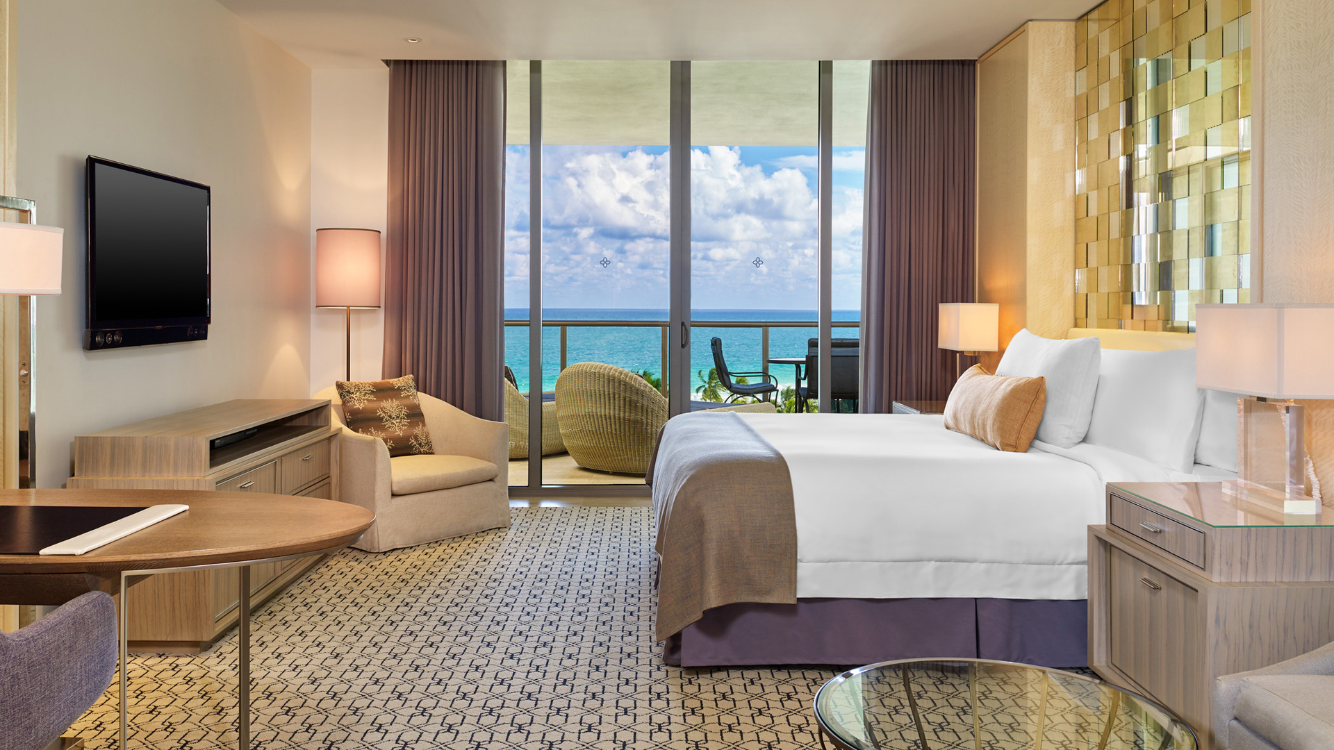  USA, Luxury Florida Holidays, The St Regis Bal Harbour, Deluxe Ocean View Bedroom