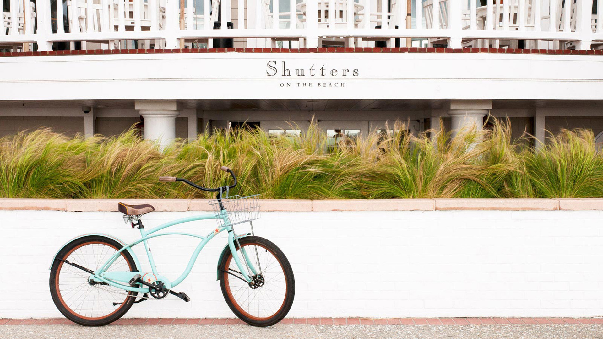 North america & canada, California, Shutters on the beach, Bicycle