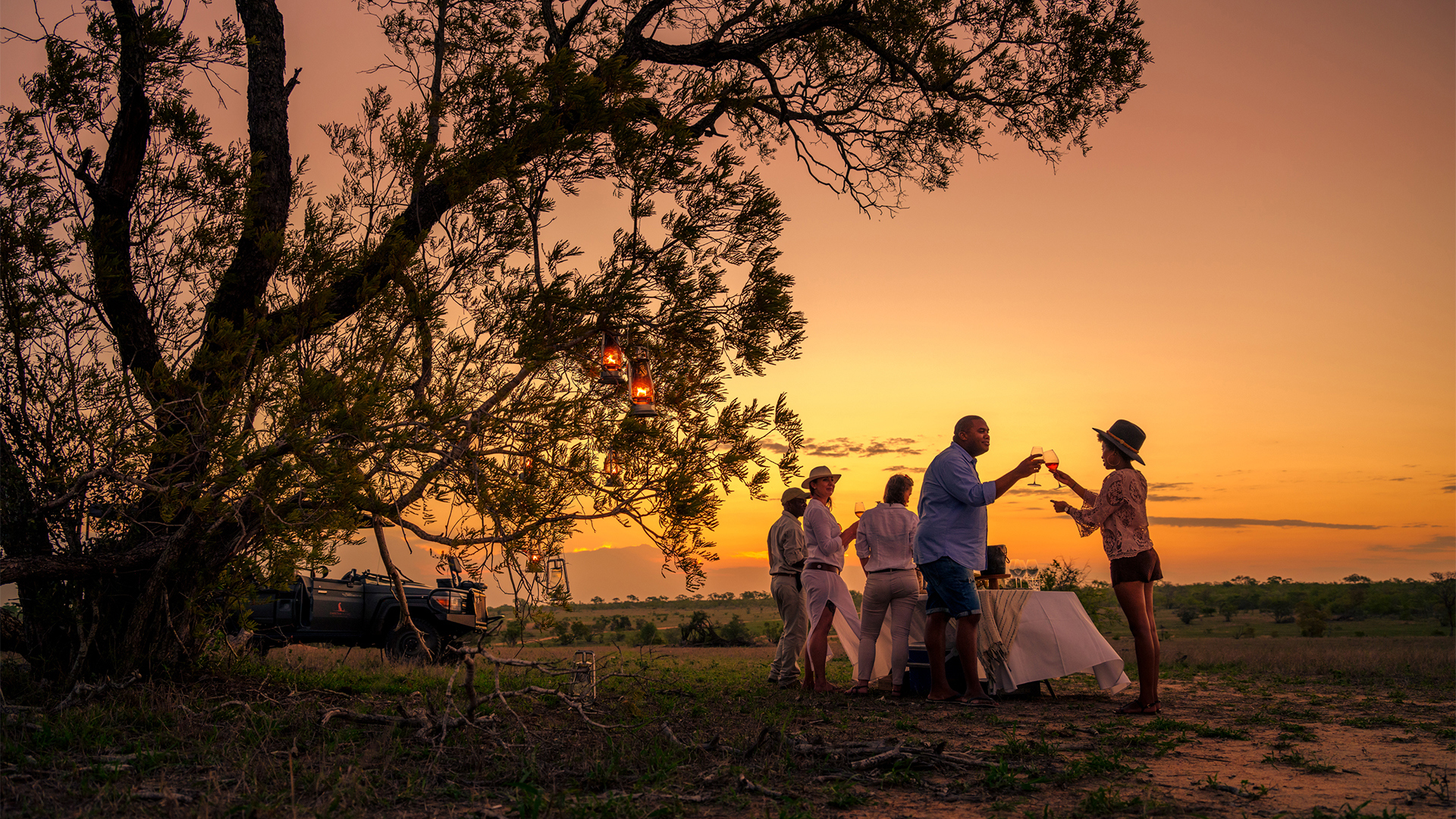 Africa, South Africa, Cheetah Plains Private Game Reserve, Sundowners
