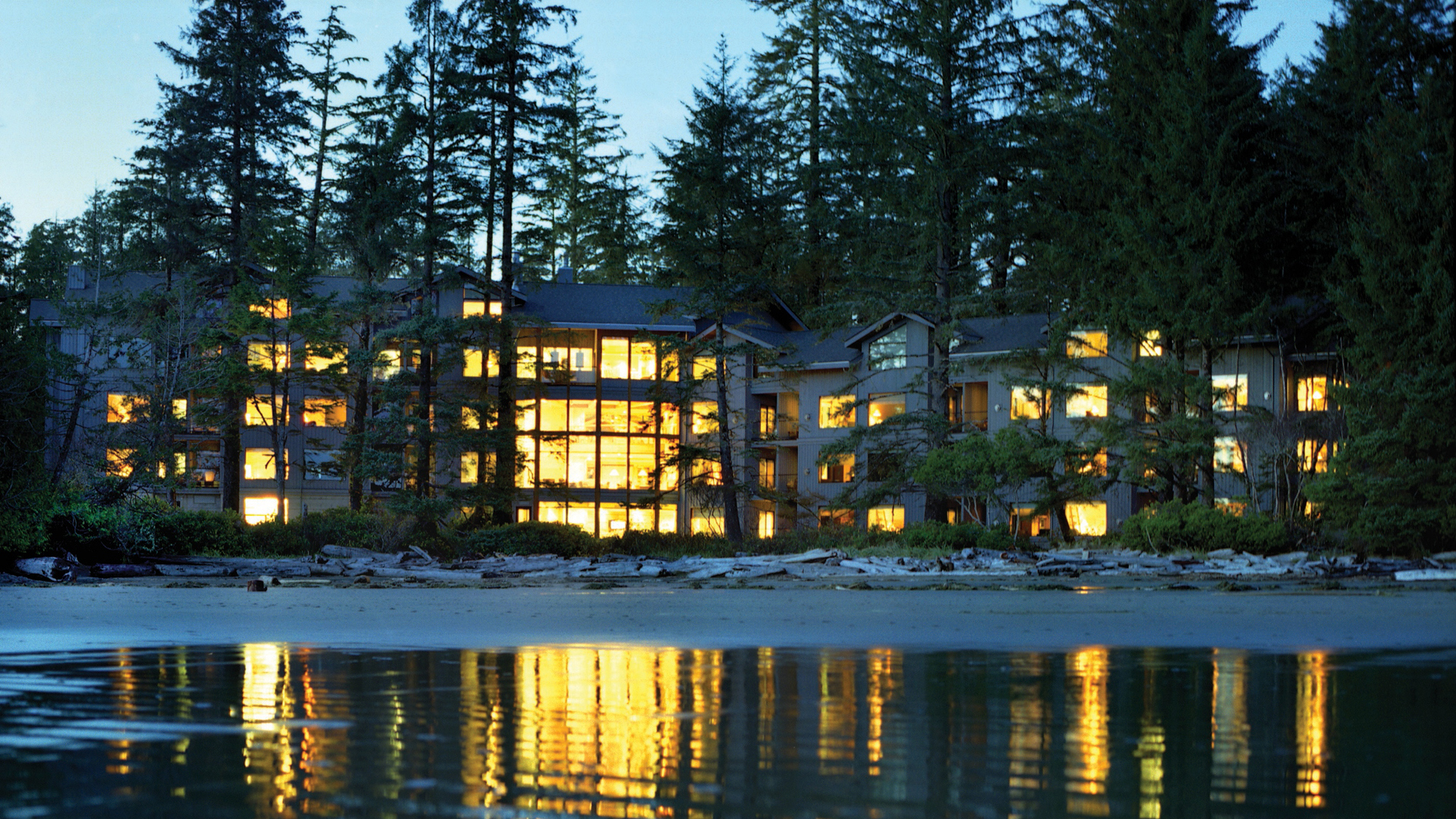 North america & canada, Canada, Wickaninnish inn, View from lake