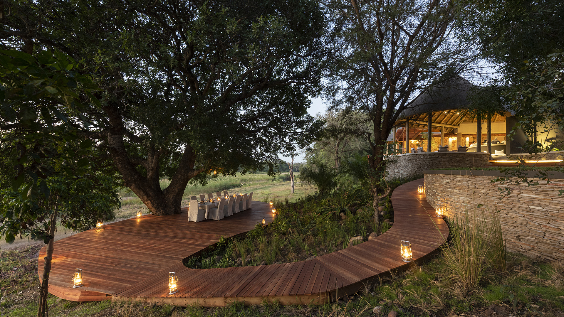  Africa, South Africa, Dulini River Lodge, Deck 