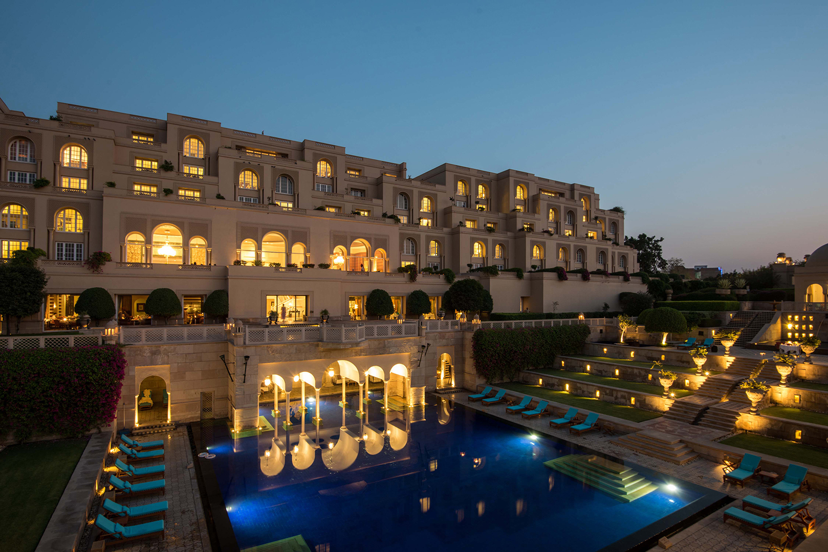 Asia, India, The Oberoi Amarvilas, Exterior evening