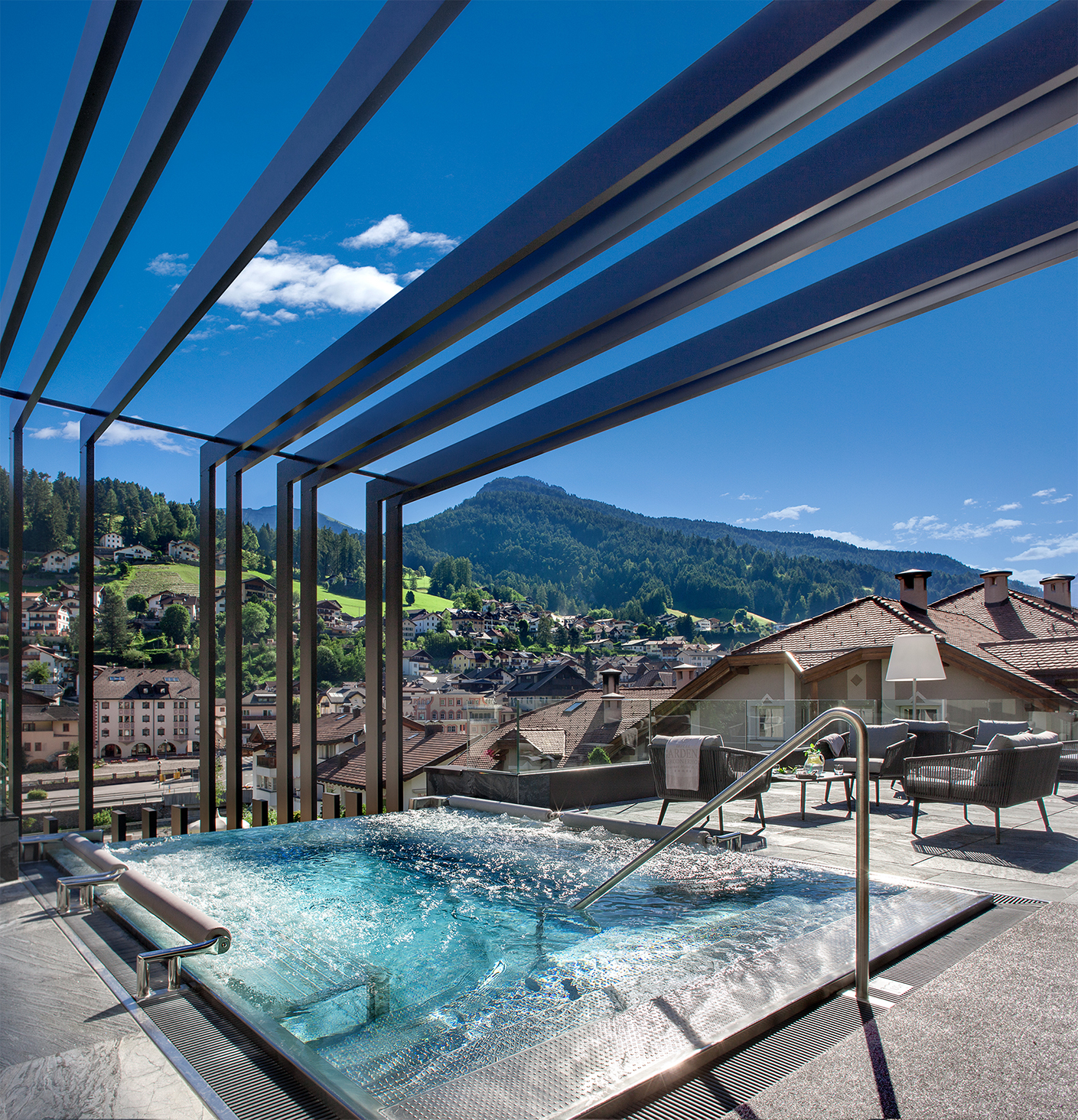 Europe Ski, Italy, Gardena Grodnehof, Outdoor Pool 
