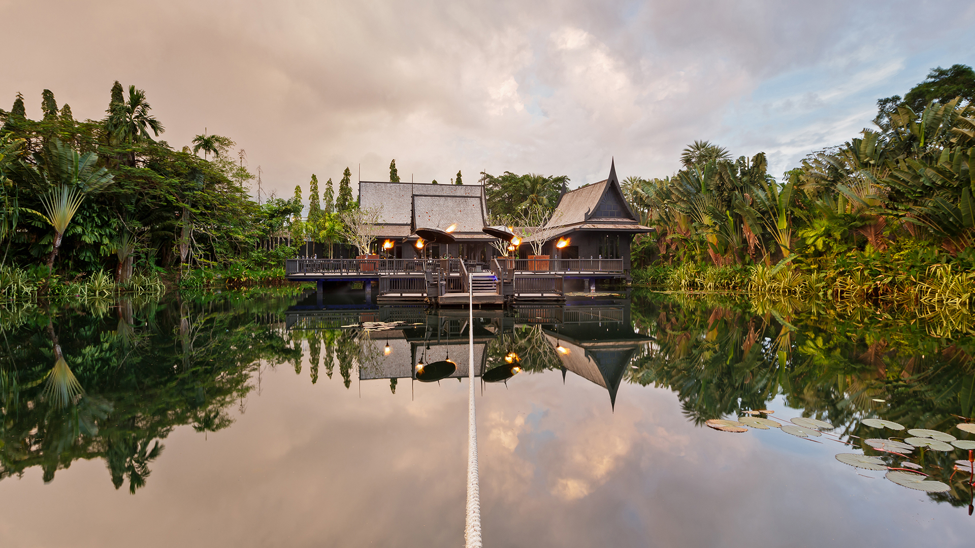 Worldwide, Thailand, The Slate, Black Ginger twilight