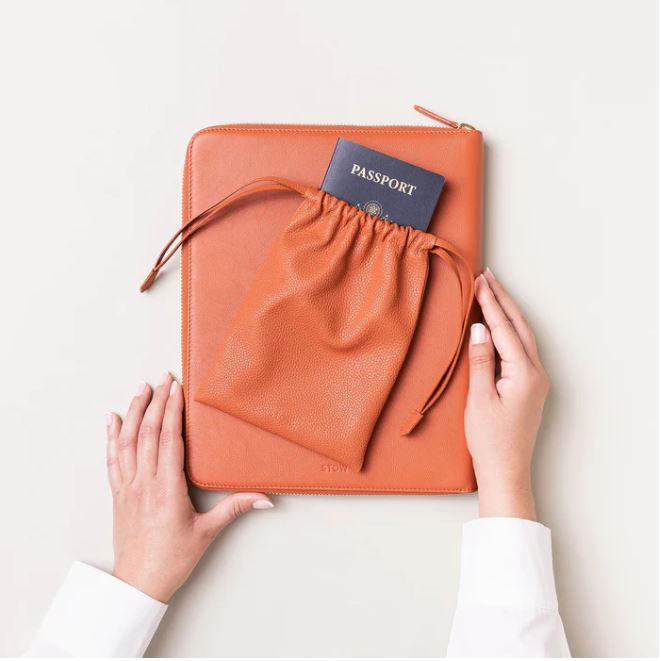 Closed Stow Tech Case