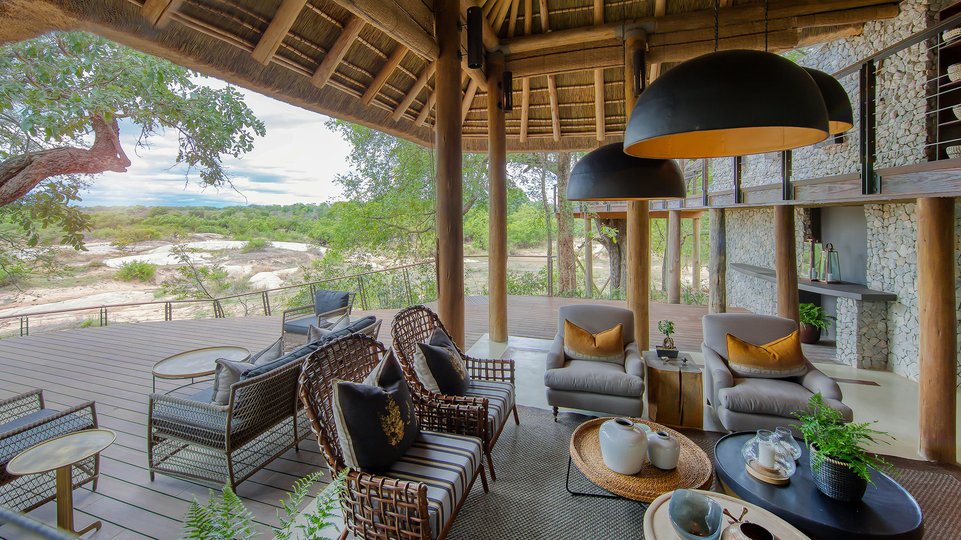 Africa, South Africa, Dulini Leadwood Lodge, Main lounge