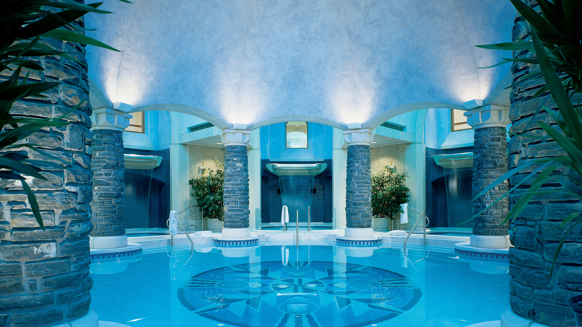  Luxury Canada Holidays, The Fairmont Banff Springs, Willow Stream Spa