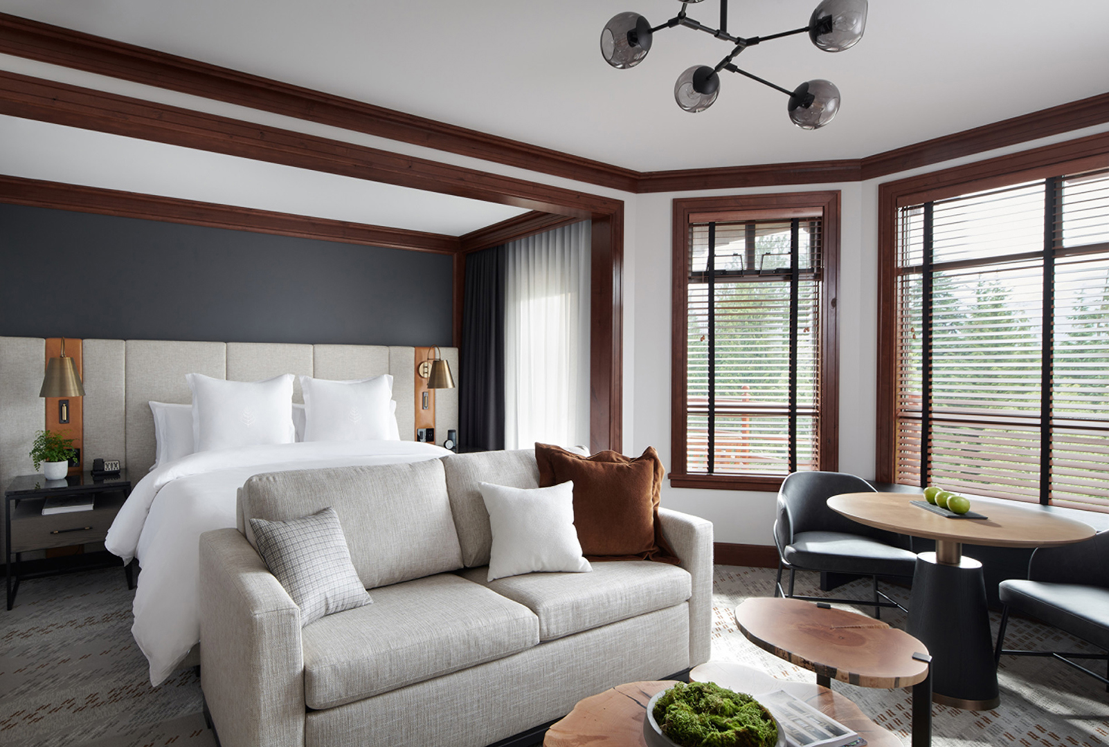 Canada Ski, Whistler, Four Seasons Resort and Residences Whistler, Bed and Sofa