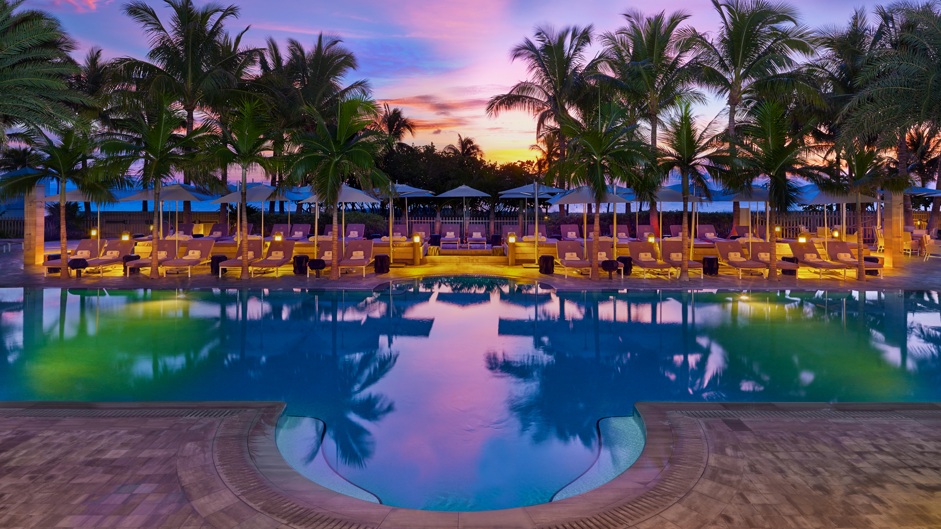 USA, Luxury Florida Holidays, The St Regis Bal Harbour, Resort pool