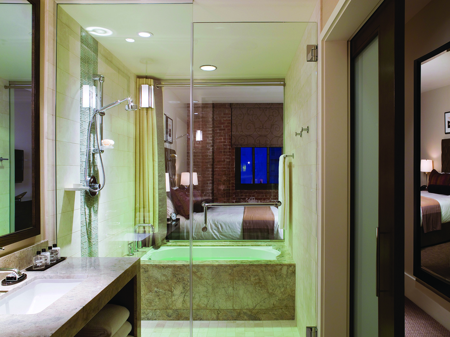 North America, California, San Francisco, Fairmont Heritage Place Ghirardelli Square, bathroom 