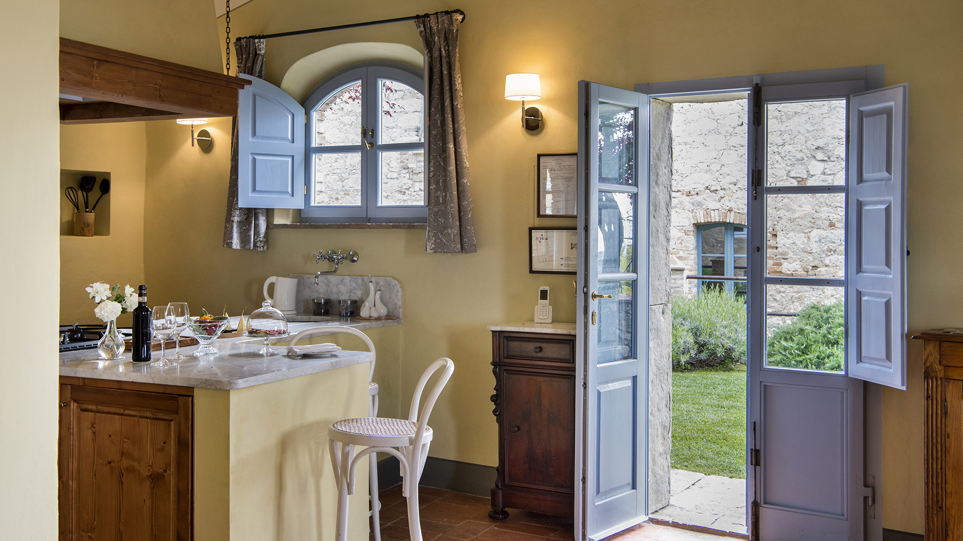 Europe, Italy, Tuscany, Borgo Pignano, Maisonette La Stallina