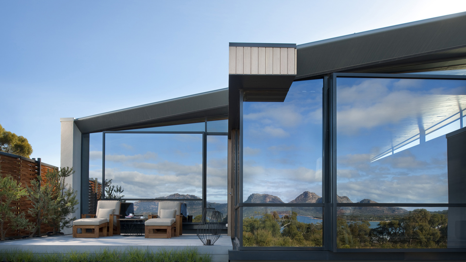 Worldwide, Australia, Coles bay - saffire freycinet, External