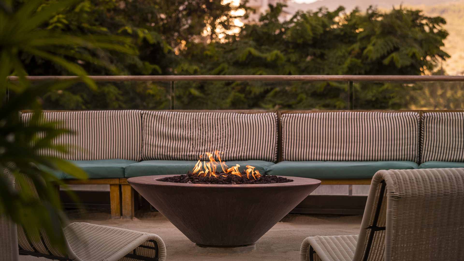  North America & Canada, Hawaii, The Laylow, Firepit