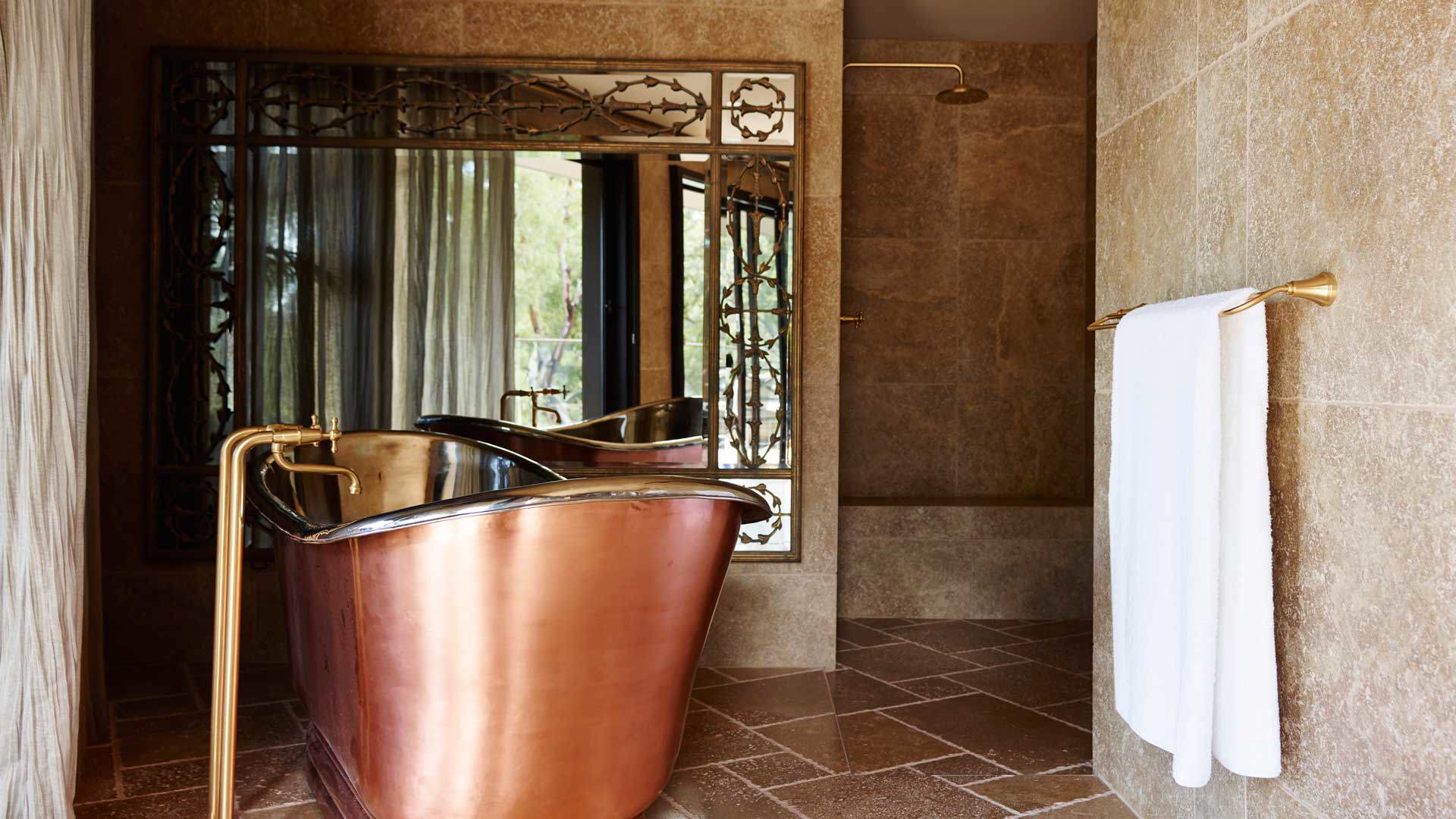  Worldwide, Australia, Pretty Beach House, Treetops bathroom