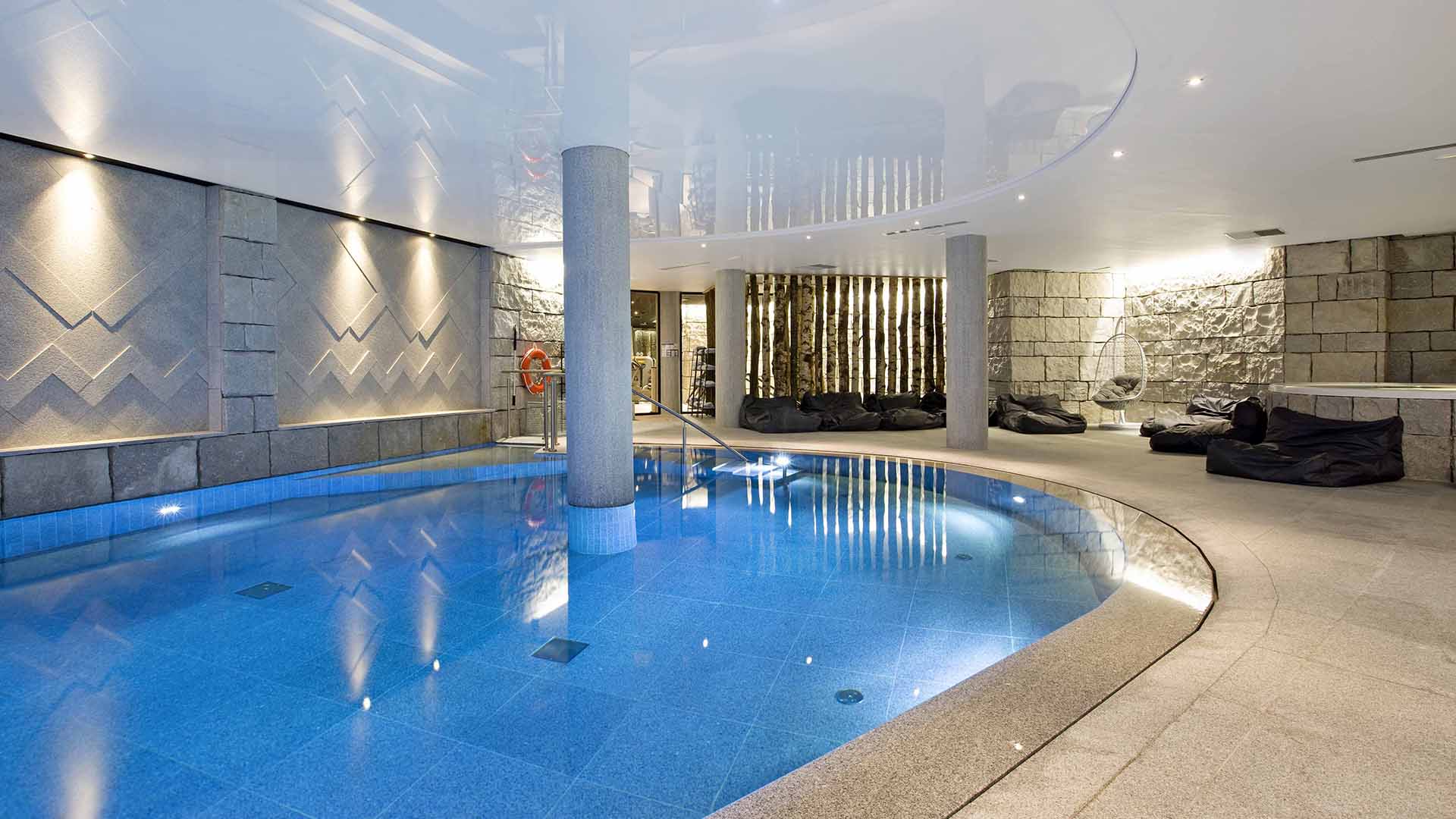 Ski & Snow, The Three Valleys, France, Altapura, Indoor pool 