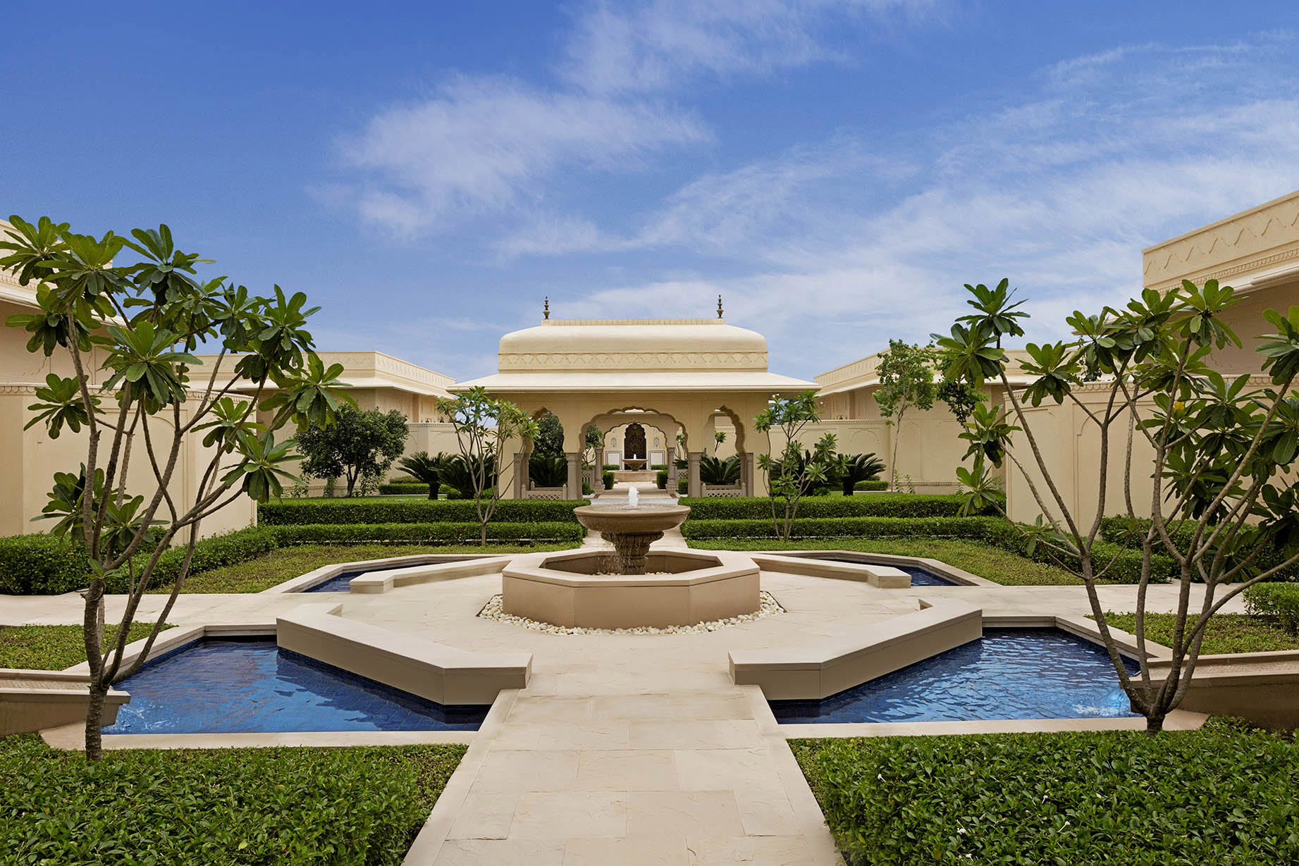 Asia, India, The Oberoi Sukhvilas Resort & Spa, Courtyard