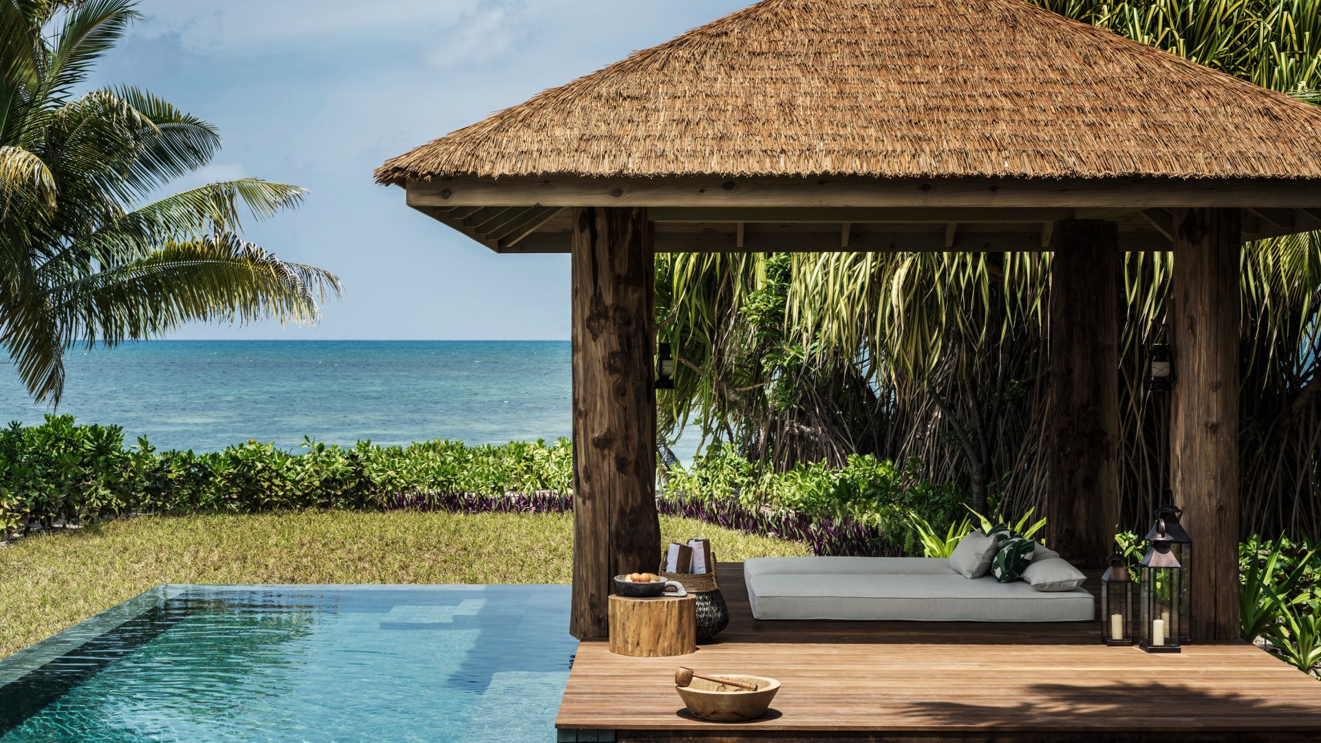 Indian ocean, Seychelles, Desroches island, Pool and hut