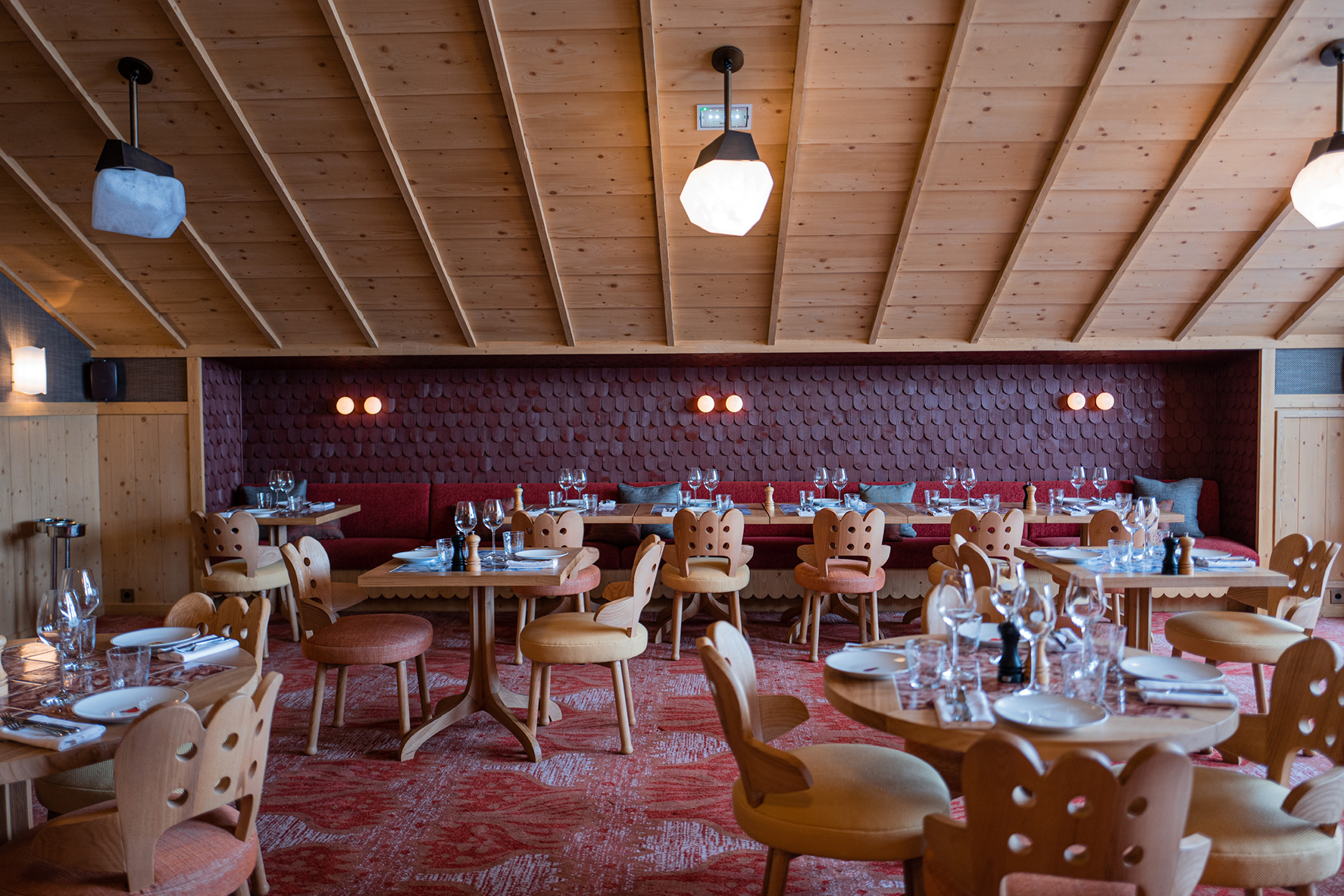 Ski & Snow, France, The Three Valleys, Meribel, Le Cou Cou, Beefbar restaurant 