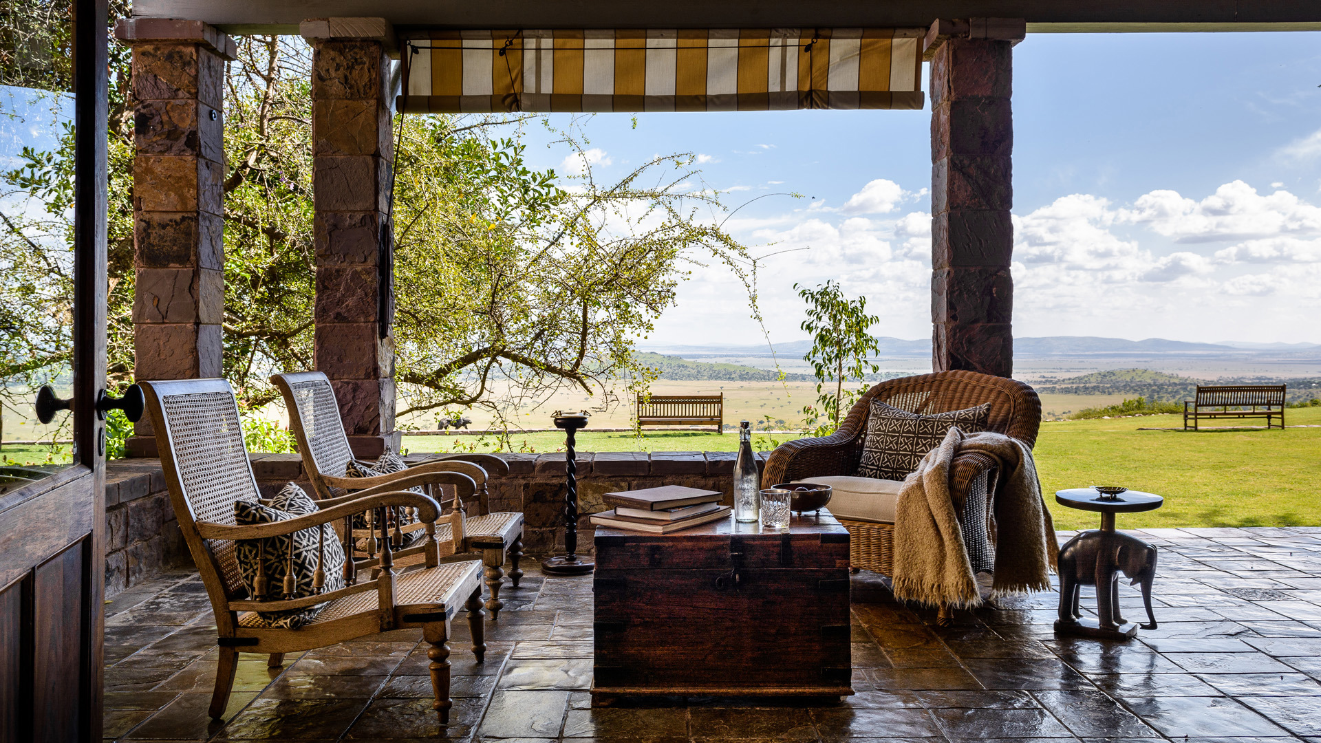 Africa, Tanzania, Singita Sasakwa, Veranda